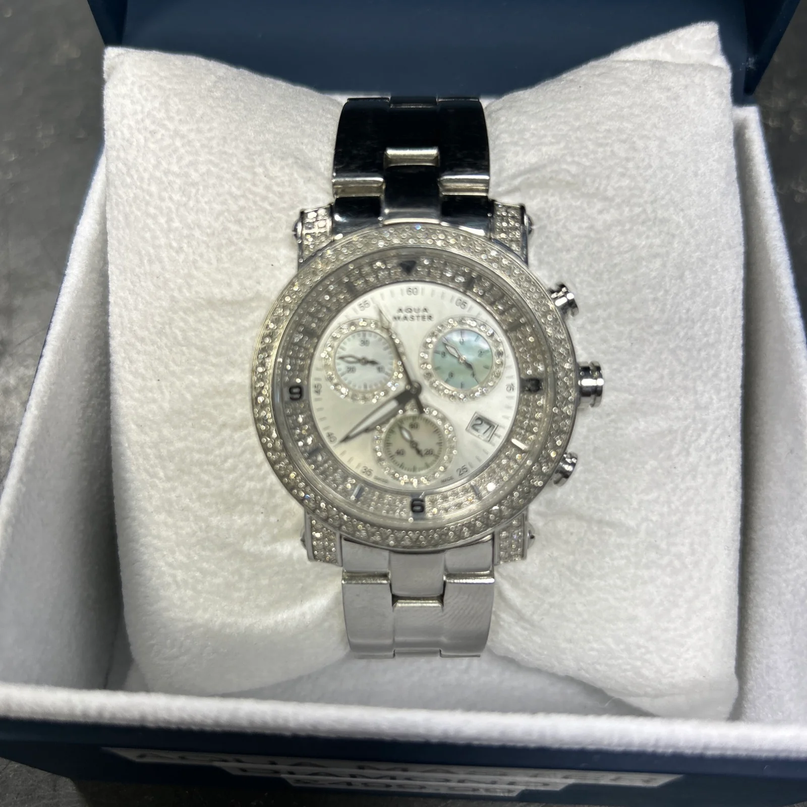 Aqua Master Luxury Unisex SAM94L Diamond Chronograph - Image 3