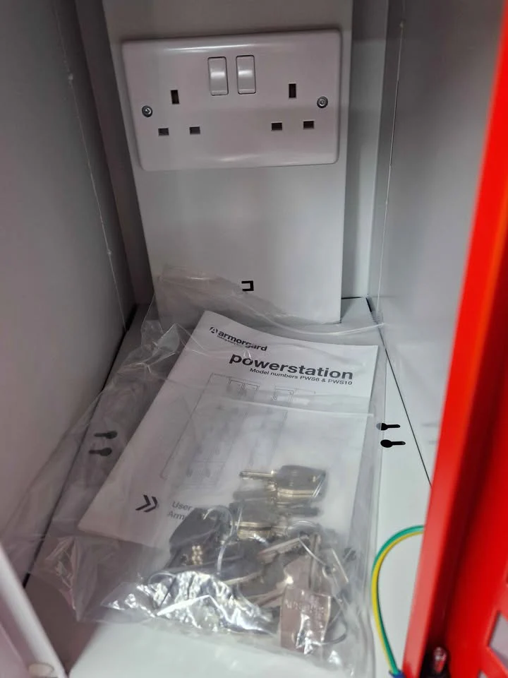 **DEAL** ArmorGuard PWS10 Powerstation Charge Locker System With 20x Keys *BRAND NEW* - Image 2