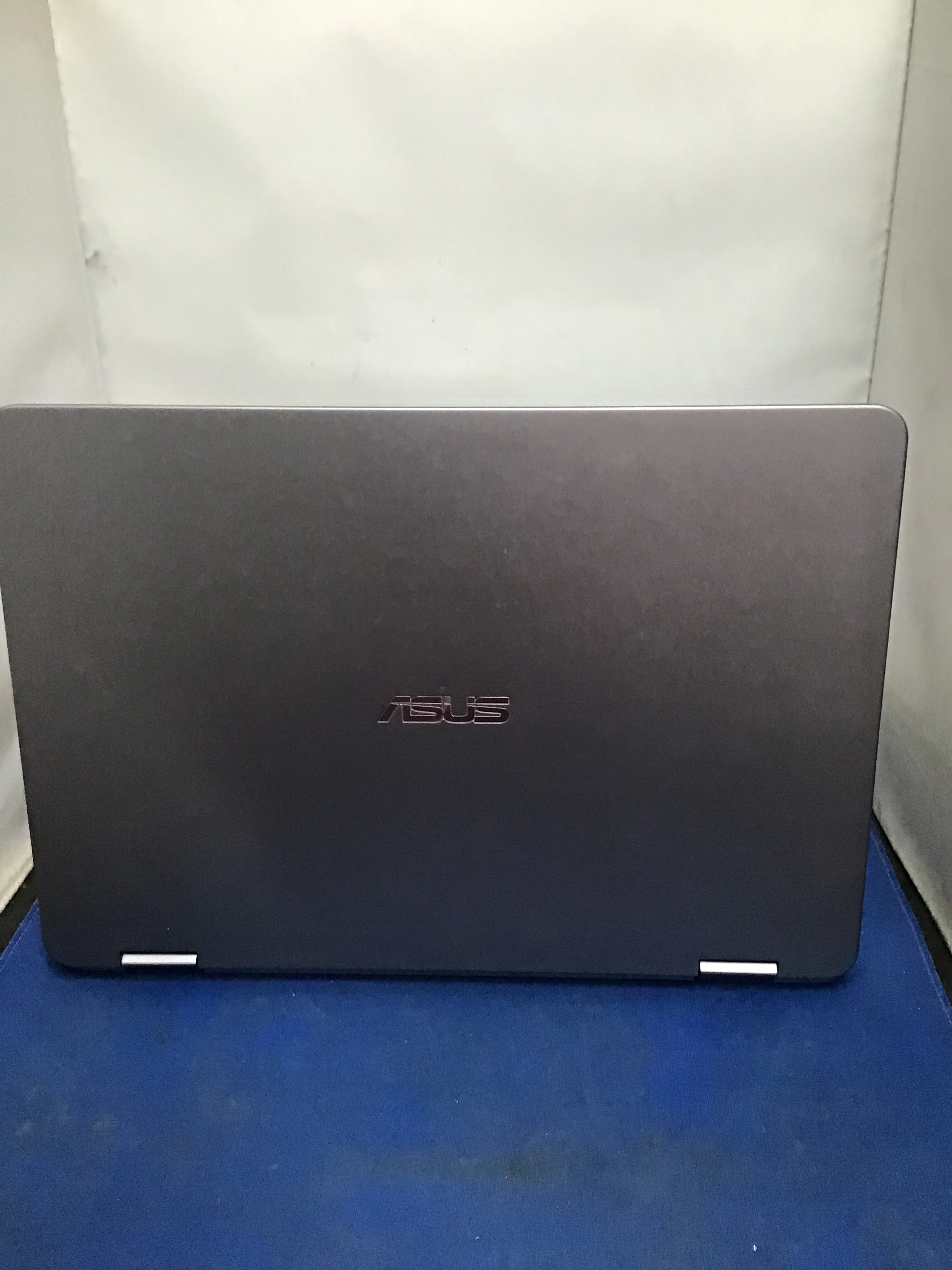 Asus laptop - 64GB Storage - Image 3