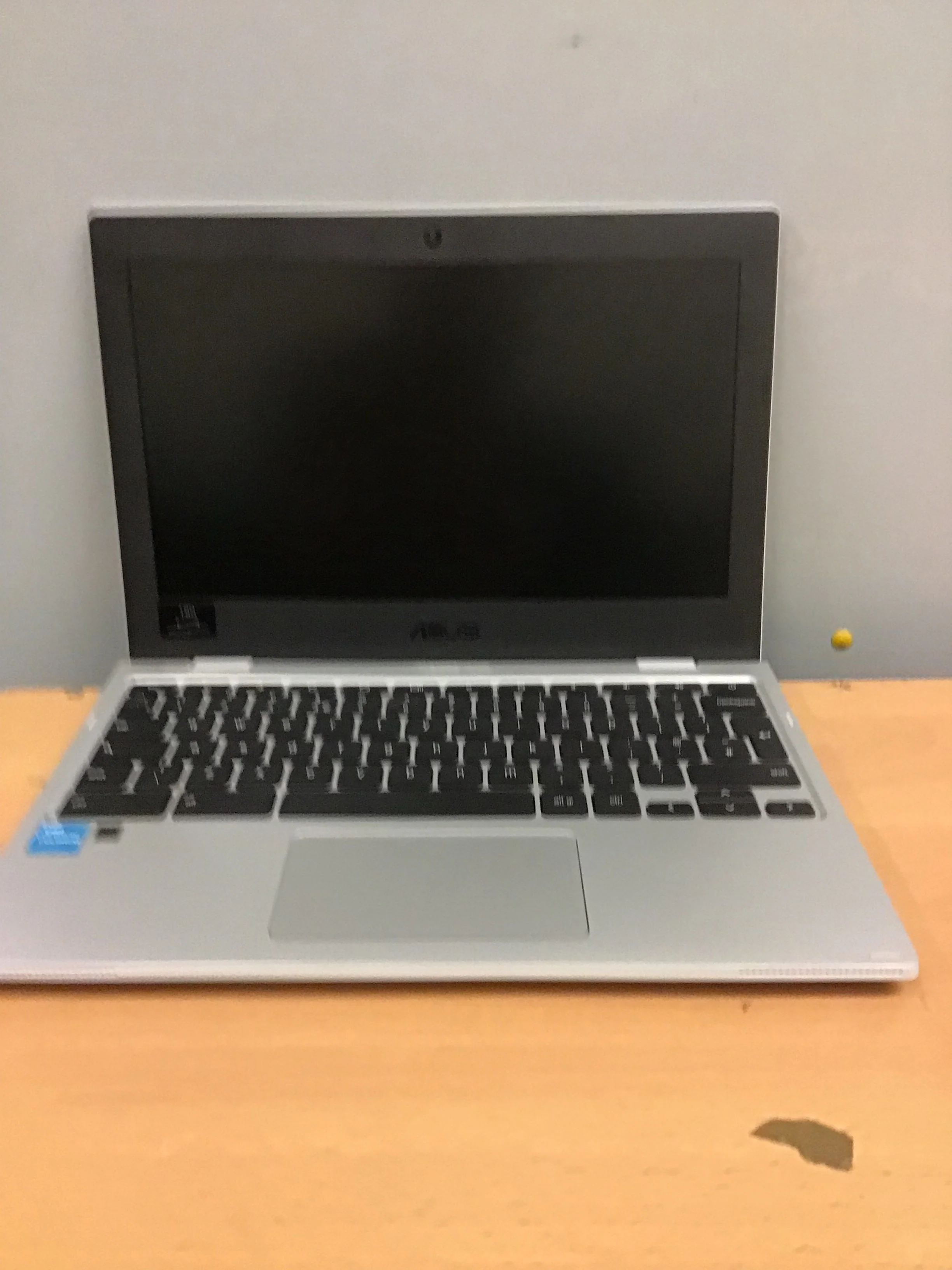 Asus Chromebook CB1 CB1500CKA-NJ0407 - 15.6" - Intel Celeron - N4500 - 4 GB RAM - 64 GB eMMC - Image 2