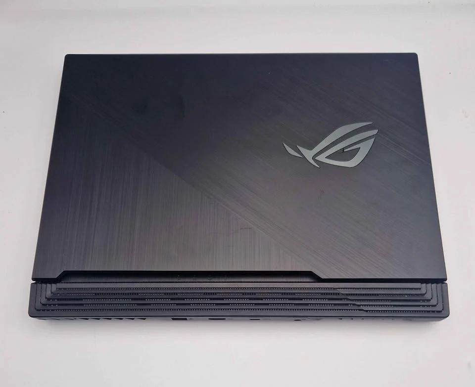 **DEAL** ASUS ROG STRIX G512 - 10th Gen i5, 16GB RAM, 512GB SSD - Windows 11 - Gaming Laptop *Unboxed*