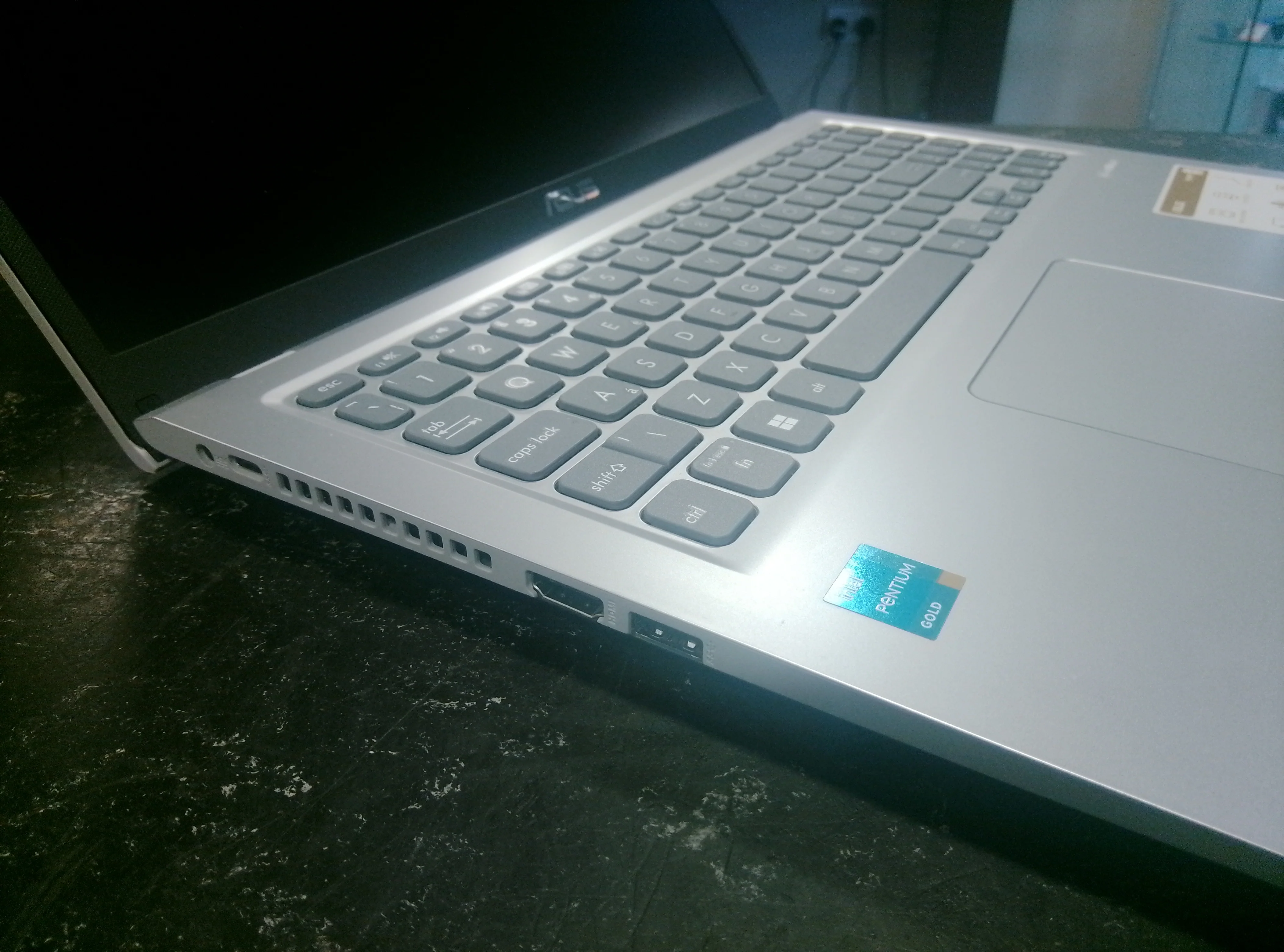 ASUS Vivobook 15 Intel Core Laptop - Image 3