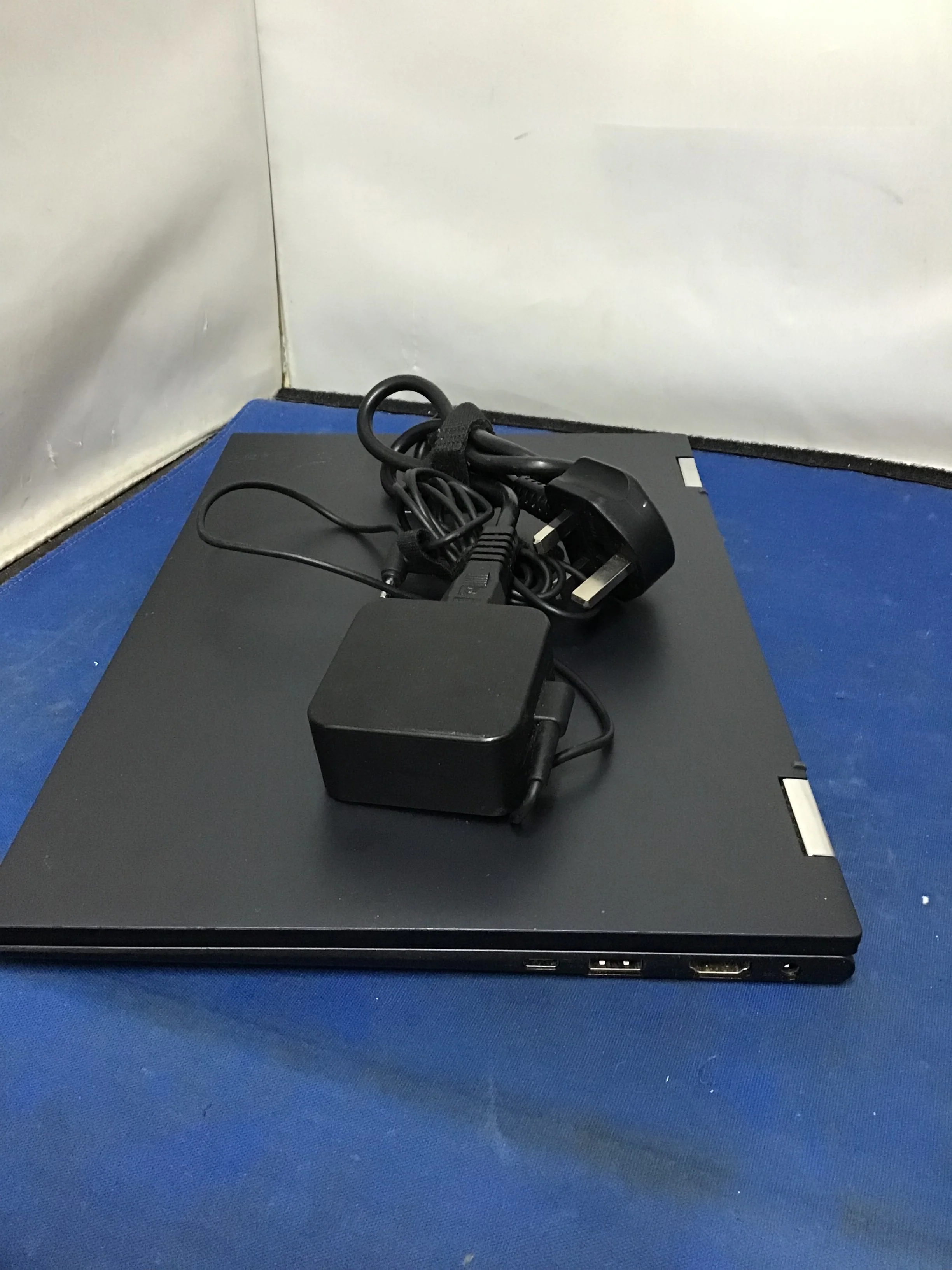 Asus VivoBook Laptop - Image 4