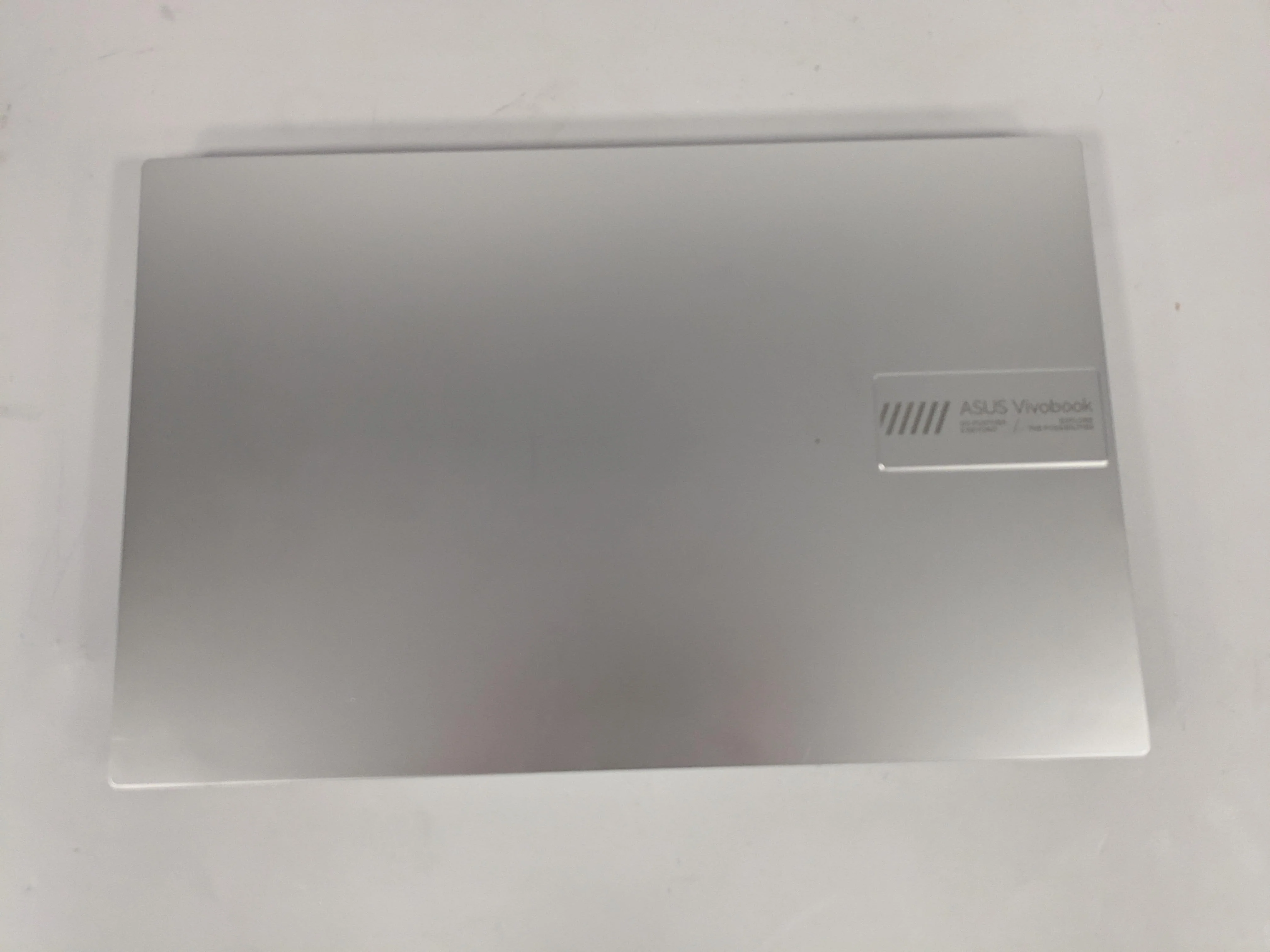 Asus VivoBook Go 15 - Image 4