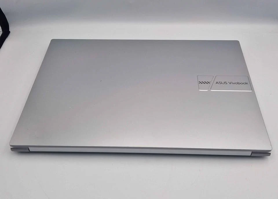 **DEAL** ASUS Vivobook X1605E - i3, 8GB, 512GB - Windows 11 - 16" Screen - Unboxed - Image 3
