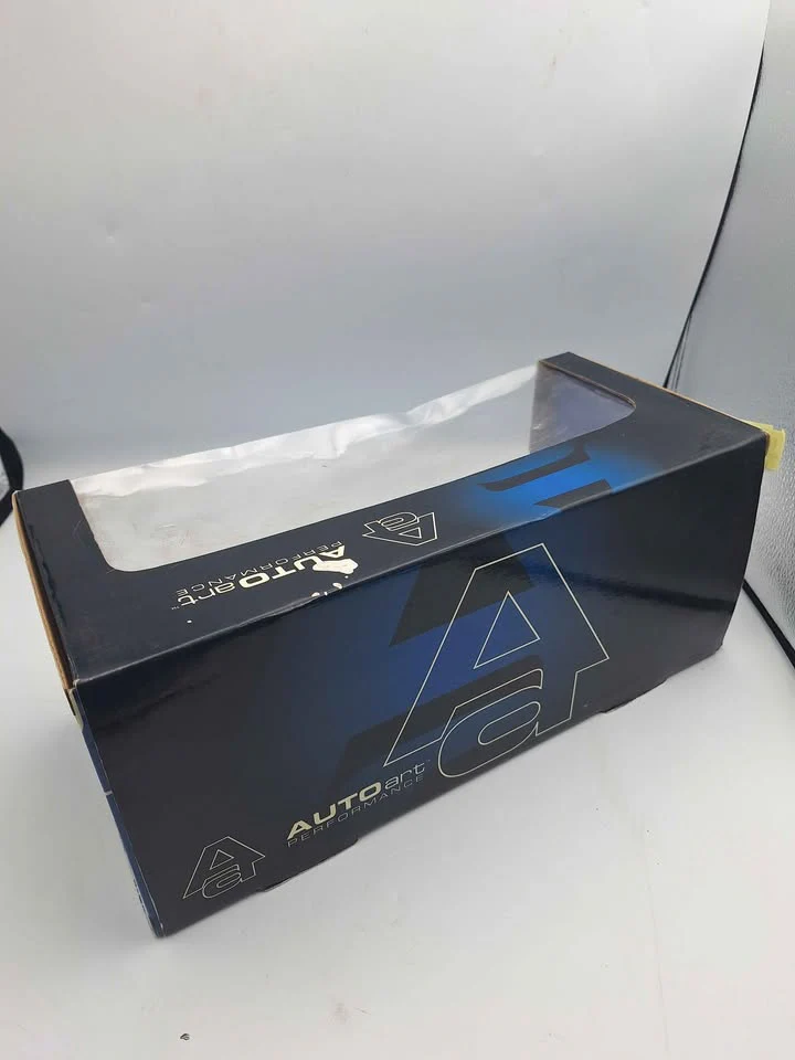AUTOart 1:18 1999 Nissan Skyline GT-R R34 Diecast Model – Titanium Silver **BOX DAMAGED** - Image 4