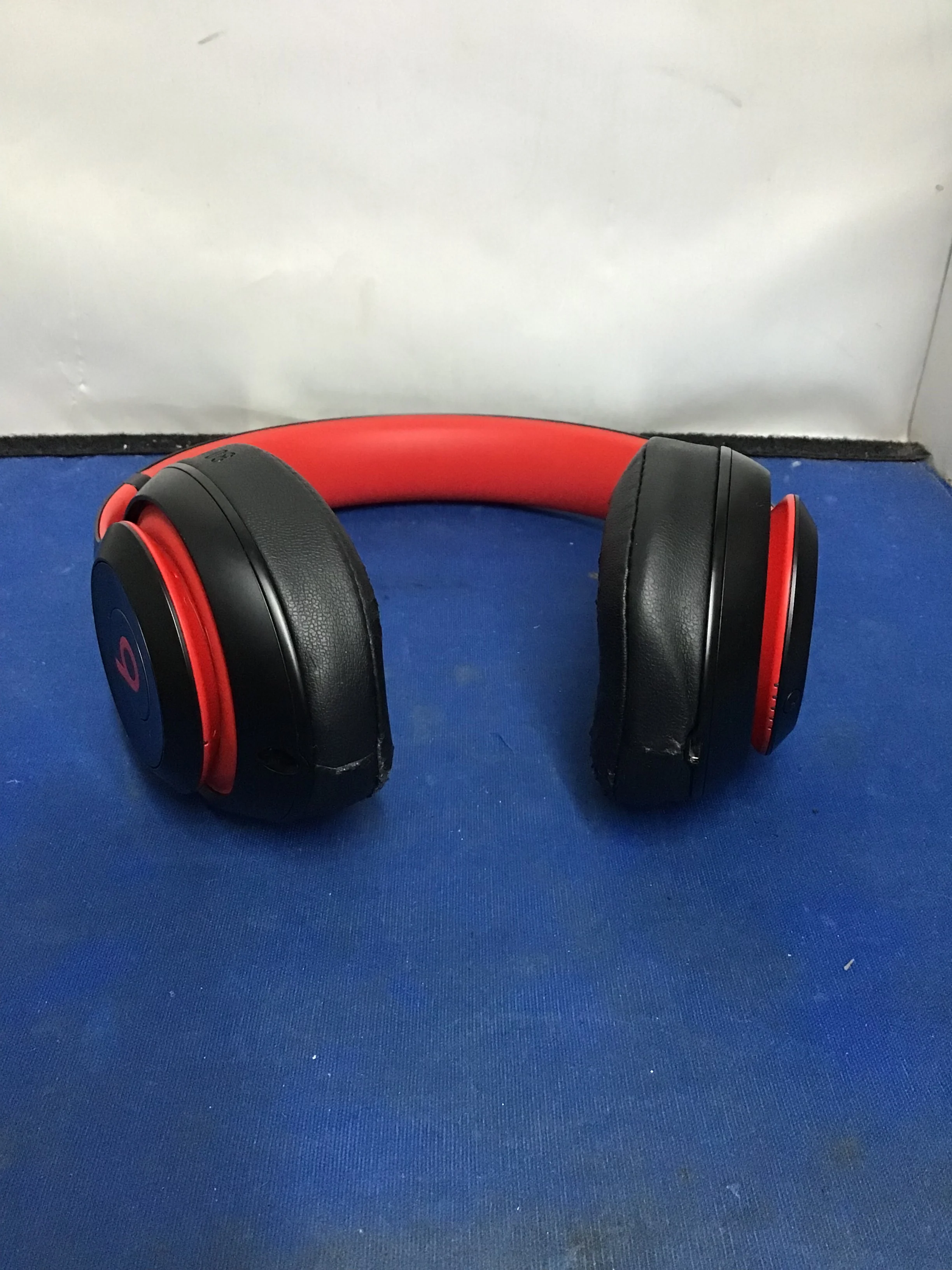beats studio 3 black / red - Image 3