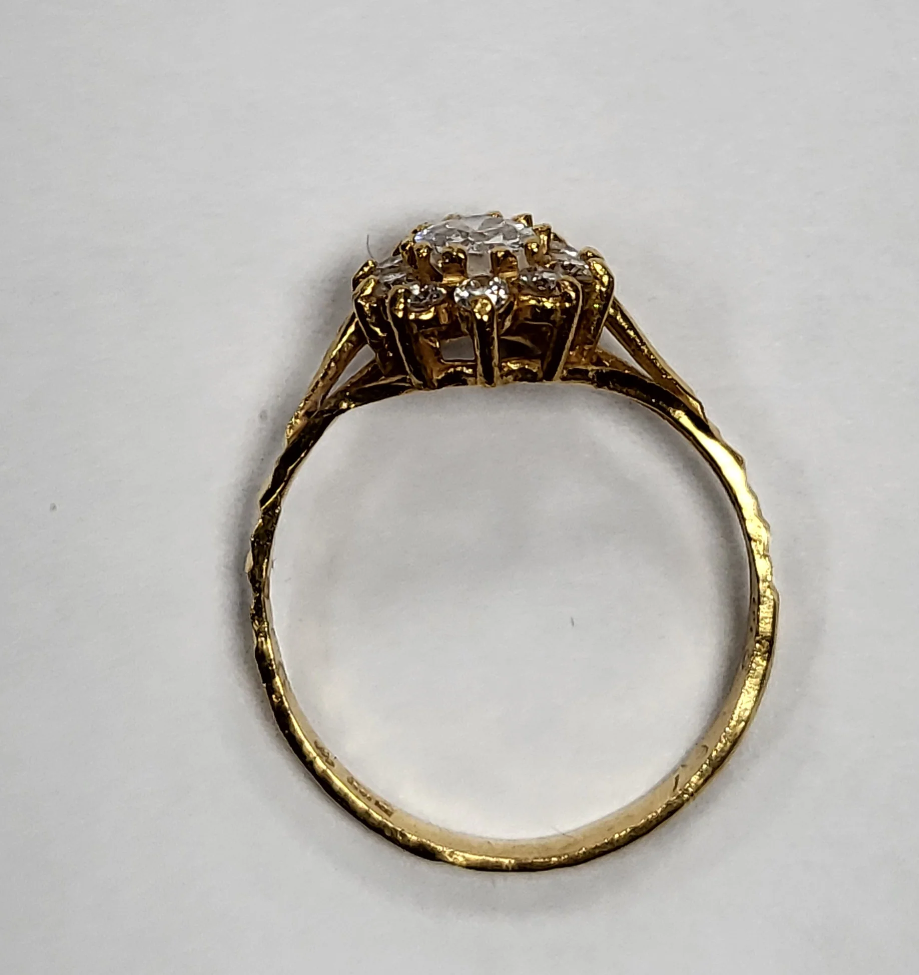 Beautiful 22CT - Yellow Gold Ring With Clear Stones - 2.05g - Size J - Hallmarked - Image 3