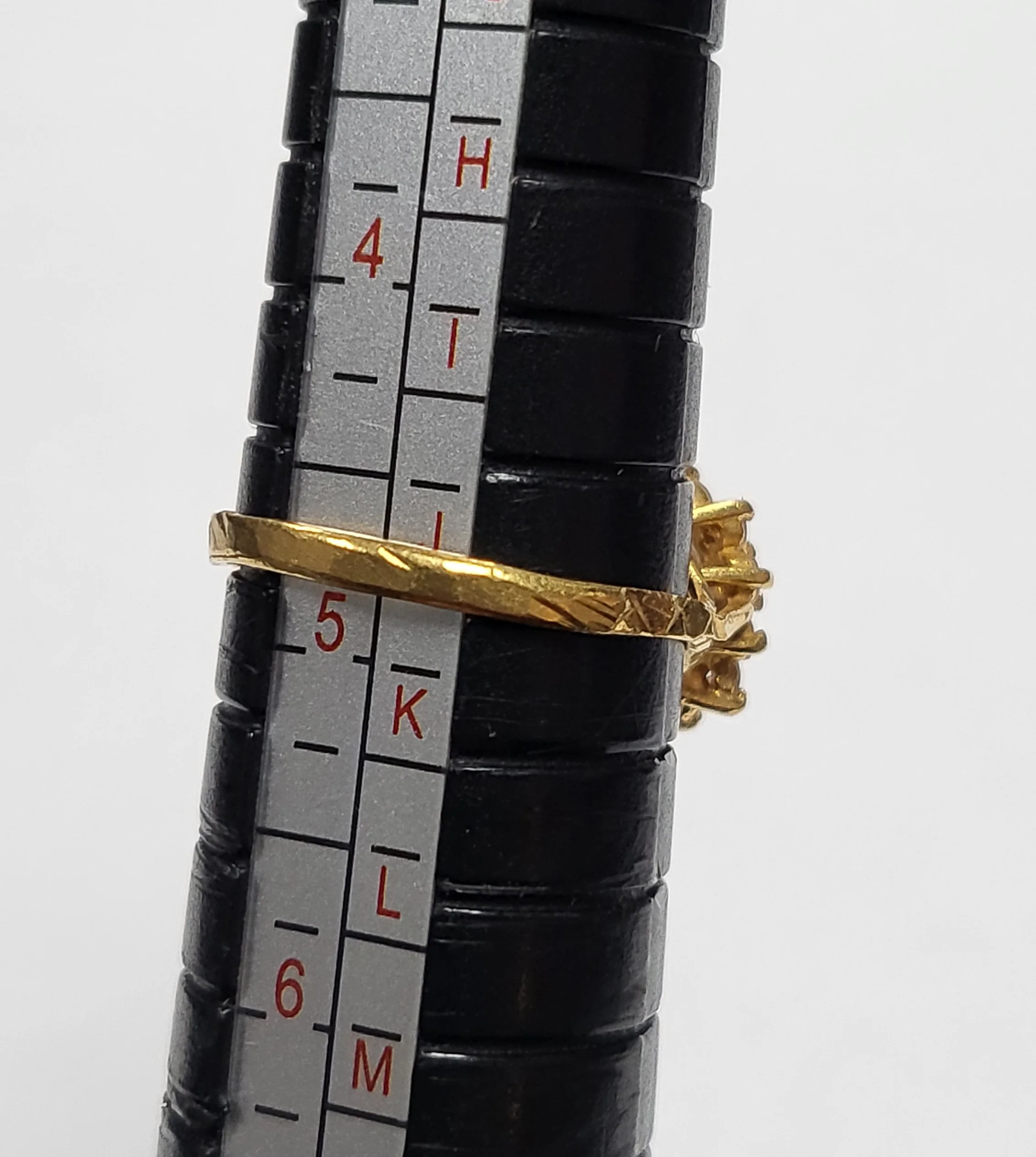 Beautiful 22CT - Yellow Gold Ring With Clear Stones - 2.05g - Size J - Hallmarked - Image 4