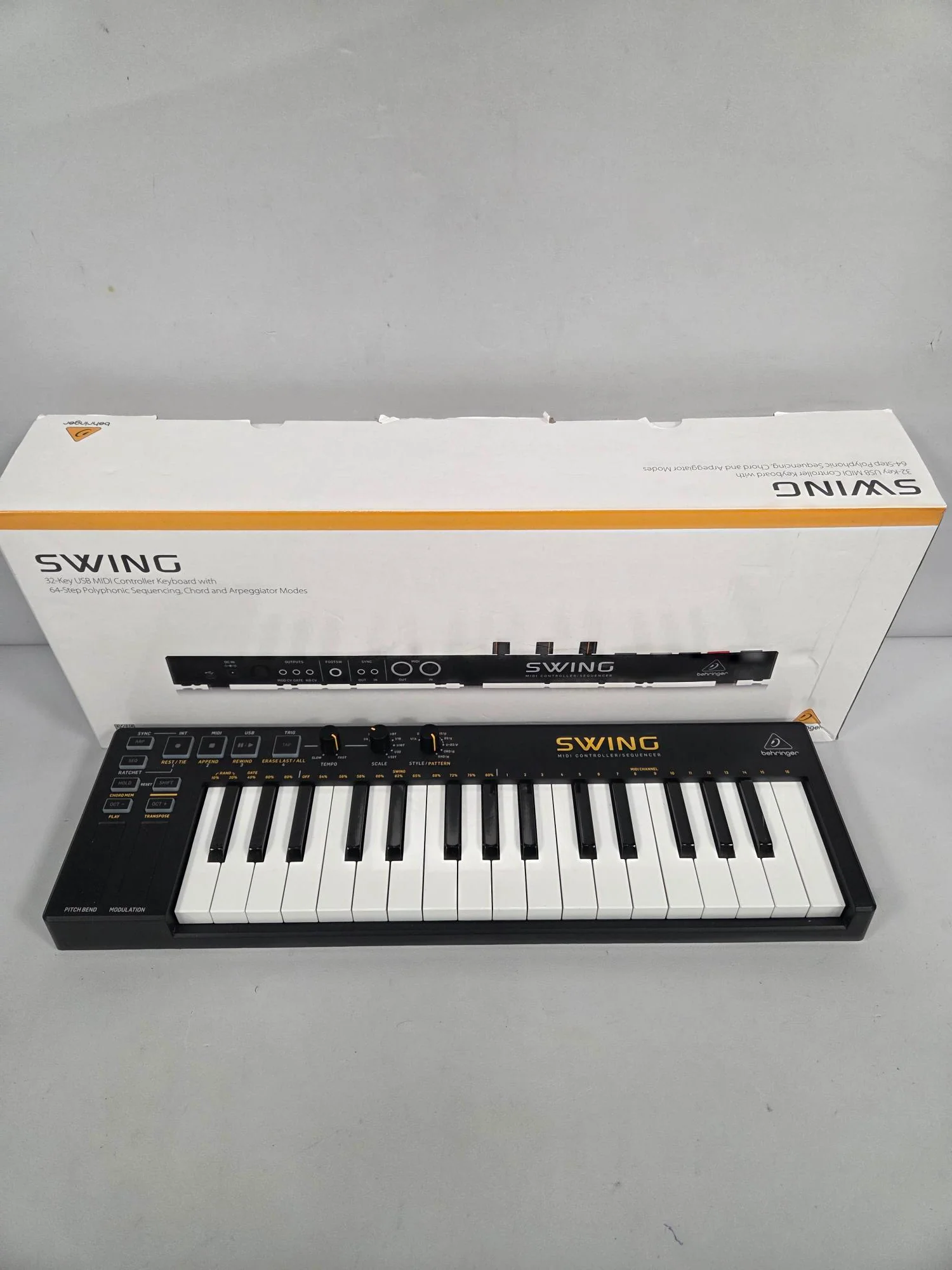 Behringer Swing 32-Key USB Midi Controller Keyboard - Image 2
