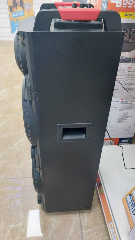 Boost active speaker 500W Bluetooth Boxed with microphone & remote **COLLECTION ONLY** - Image 3