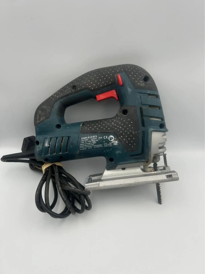 BOSCH GST 150 BCE 240V Jigsaw Professional, Boxed With Extra Blades - Image 2