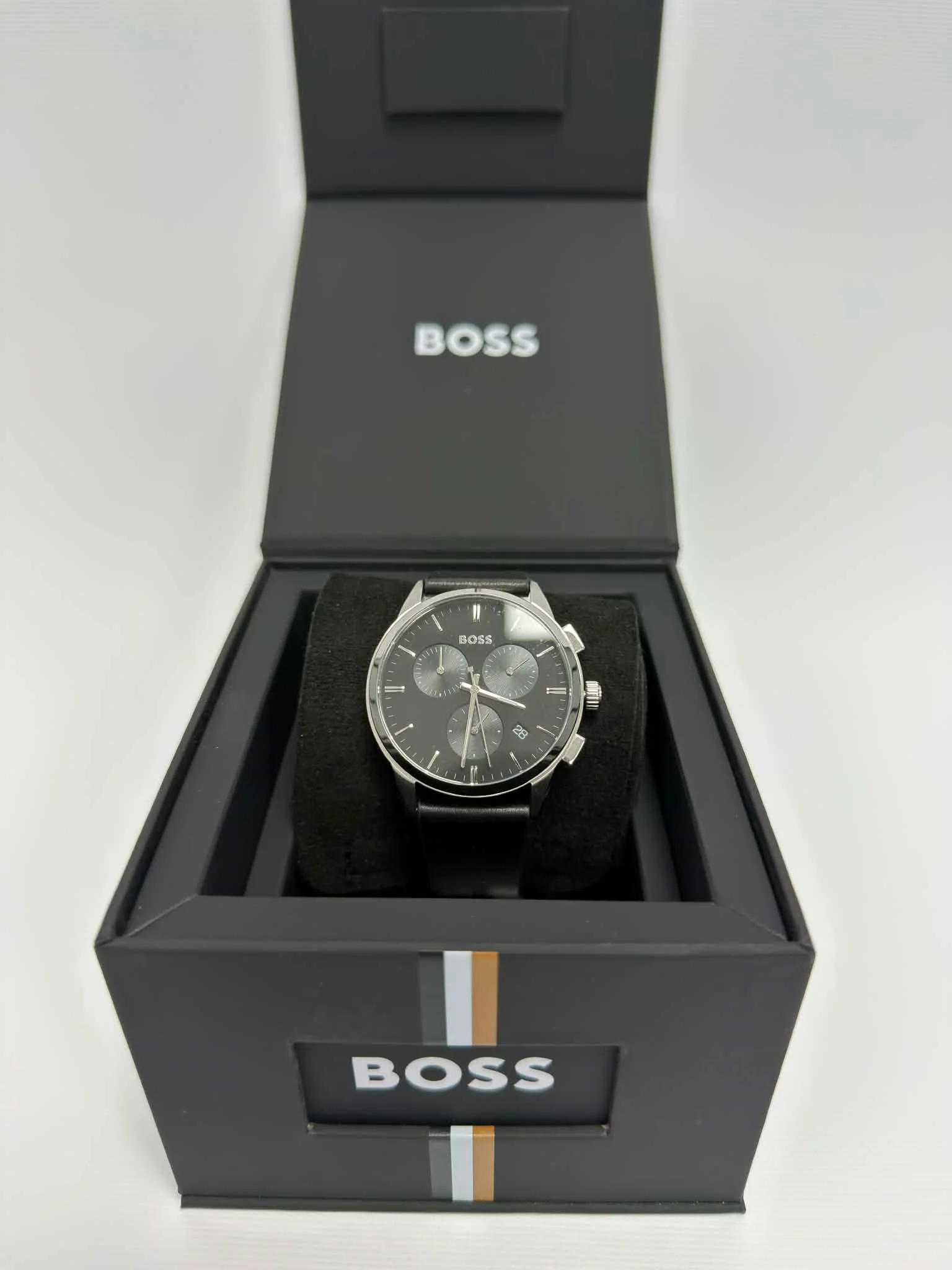 Boss Mens Watch -  Leather Strap ** Boxed **