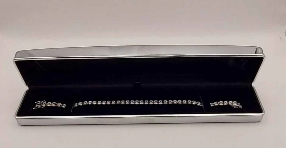 **BRAND NEW** 925 silver bracelet 11.8g 8.5" boxed
