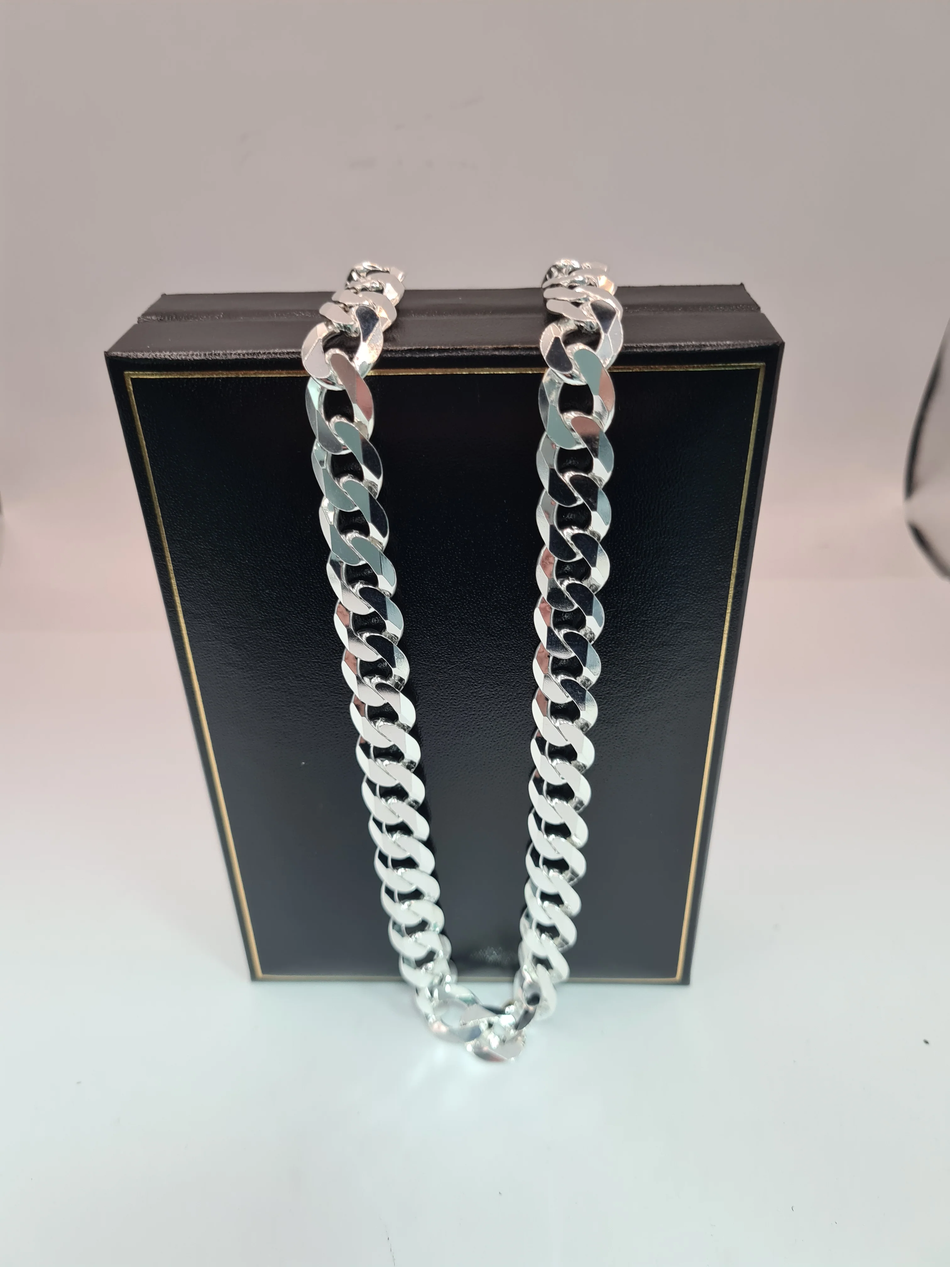 BRAND NEW SILVER CHAIN ,WEIGHT, 98.64 ,LENGHT 26" BOXED - Image 4