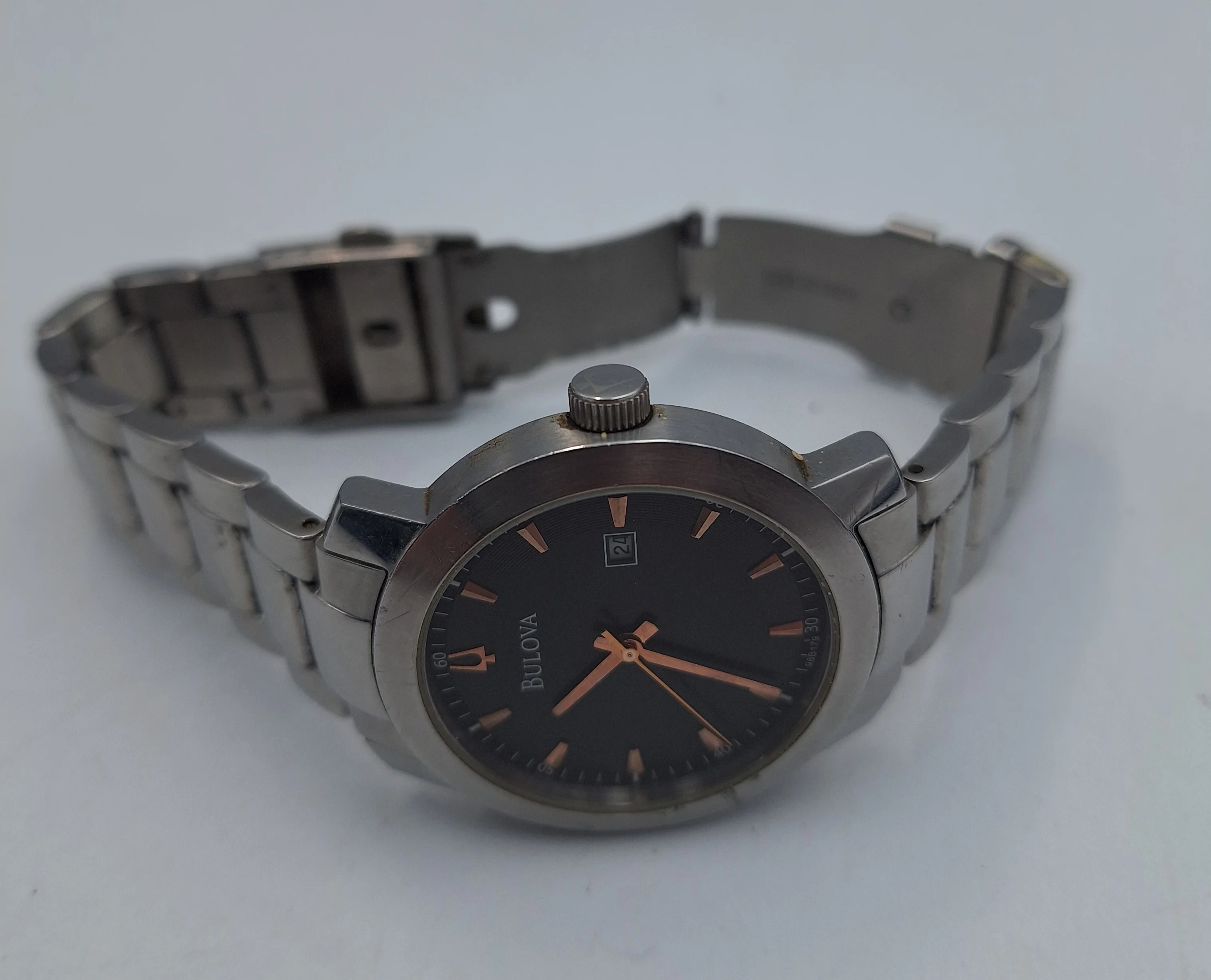 Bulova Men's Watch C8691006 stainless steel black faced quartz watch - Image 3