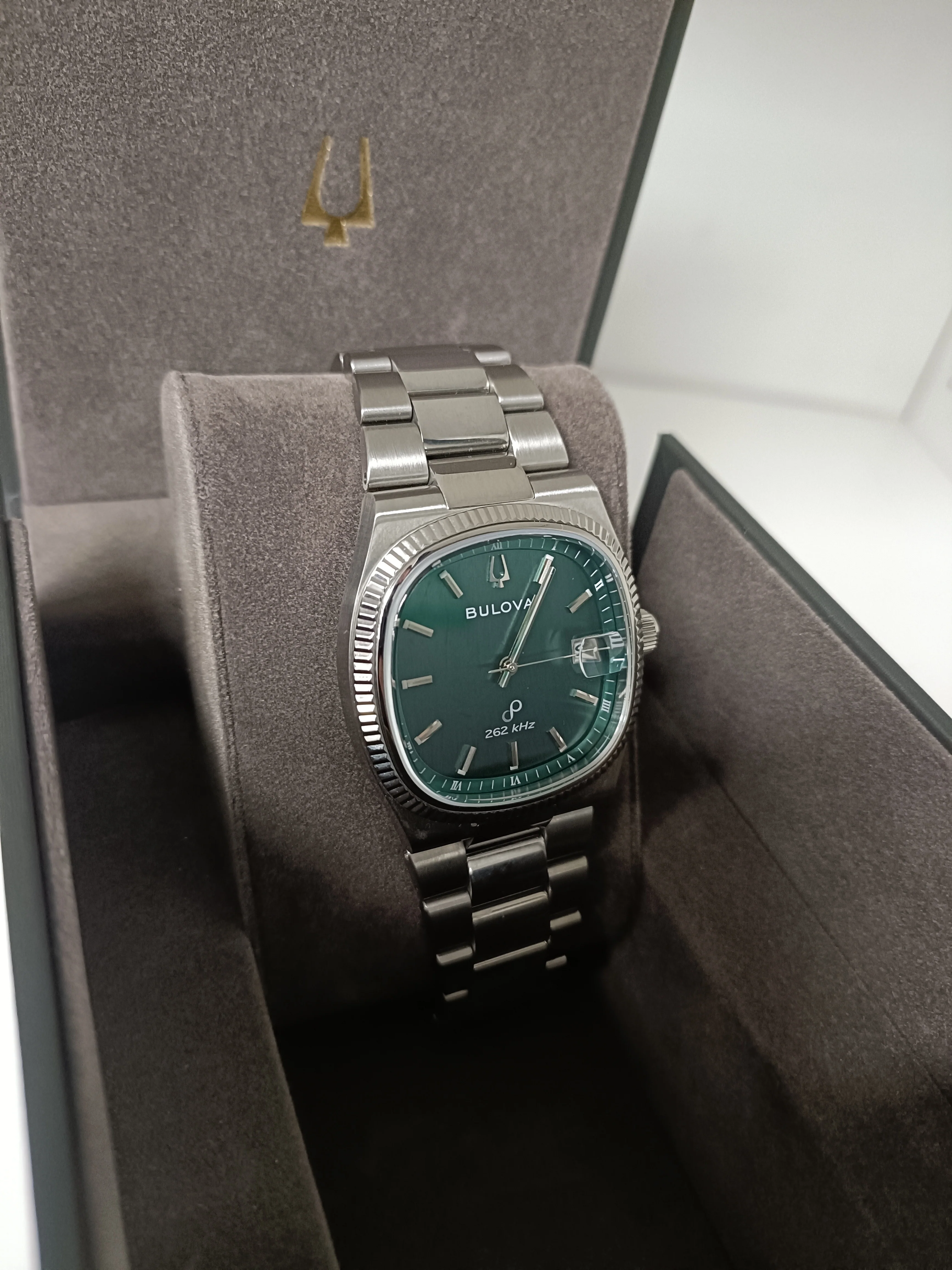Bulova Super Seville Watch - Green Face - Boxed - Great Yarmouth - Image 3