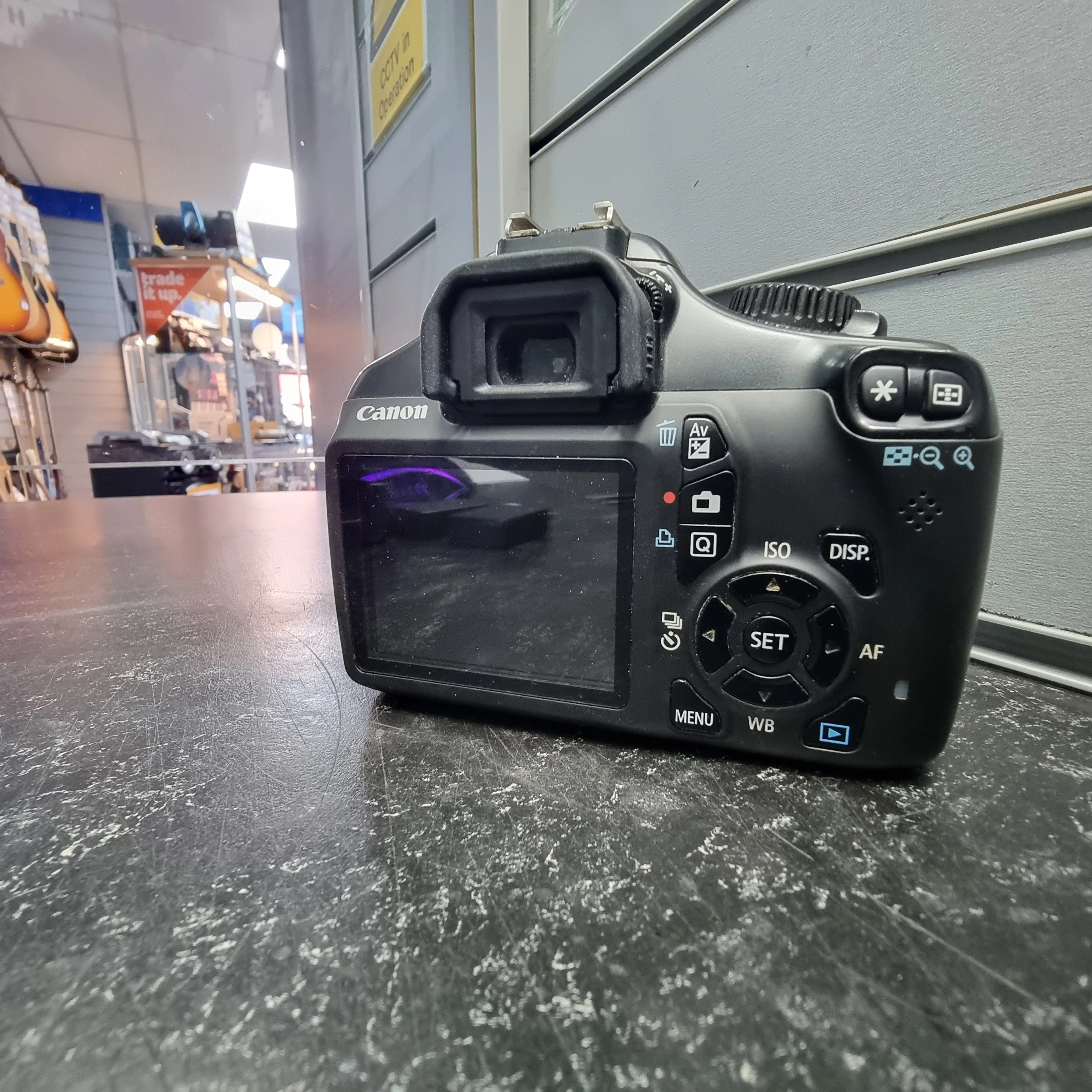Canon EOS 1100D 12.2MP DSLR Digital SLR Camera Body Only With 2 Batts & Charger - Image 3