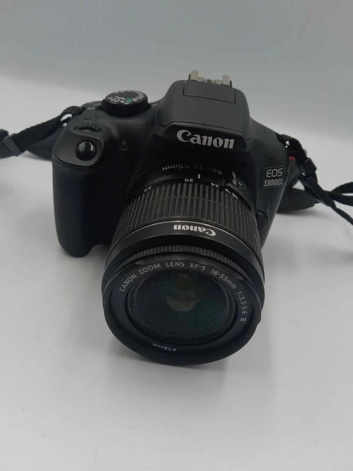 Canon EOS 1300D + 18-55mm III Lens With Battery Pack Charger & Case - Image 2
