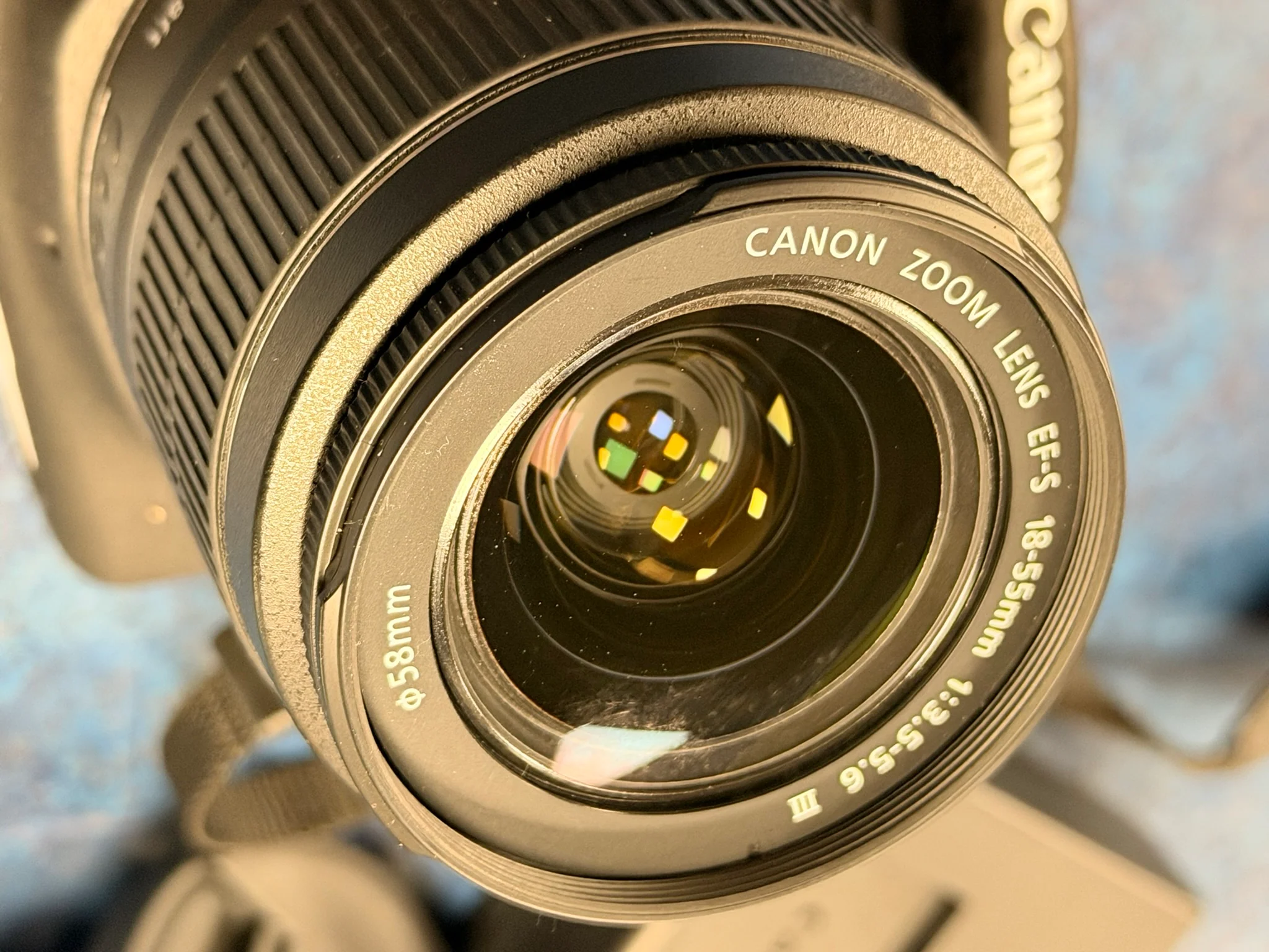 Canon EOS 2000D Black + 18-55mm III - Image 3
