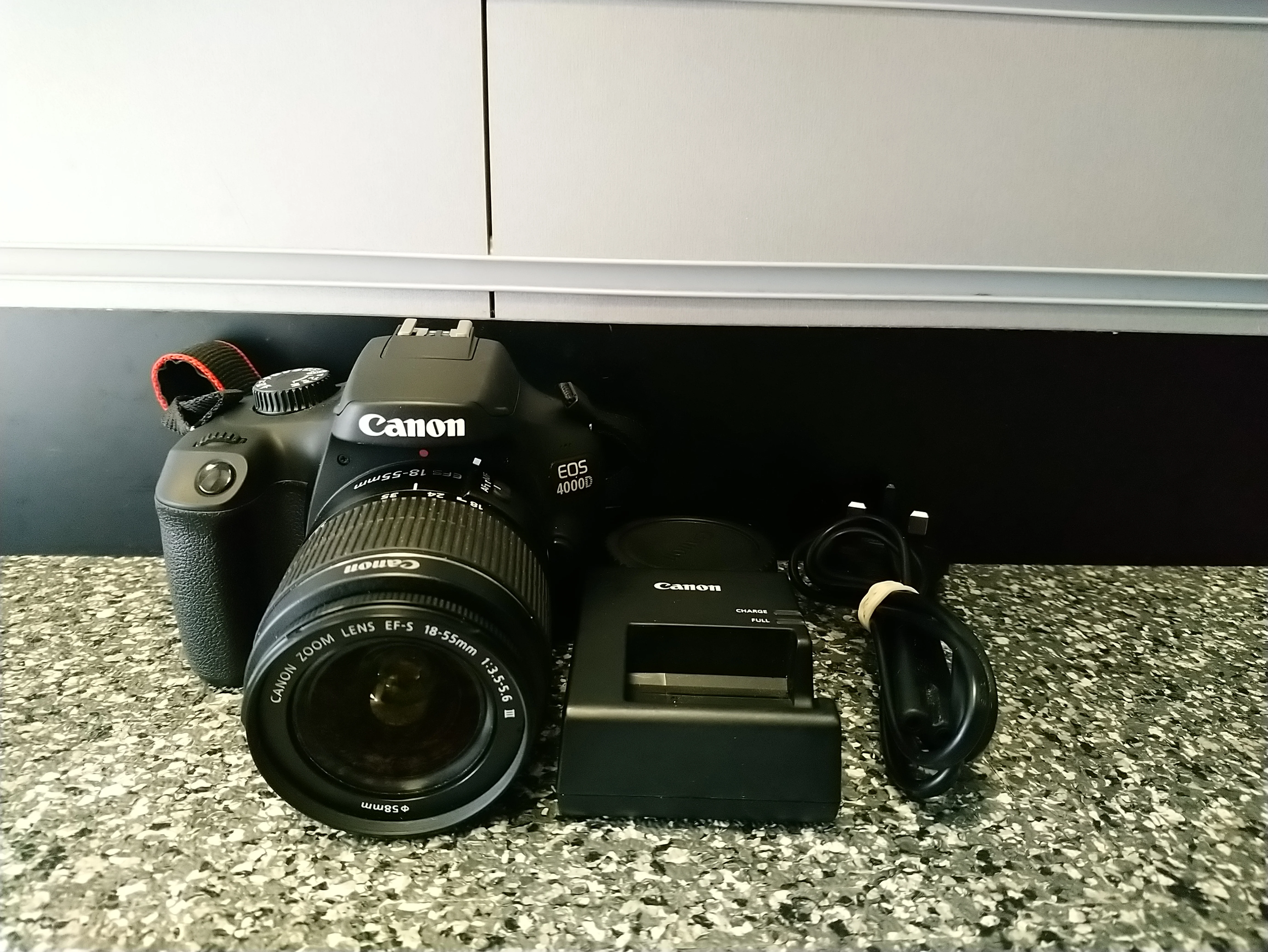 Canon EOS 4000D Camera DSLR - Image 2