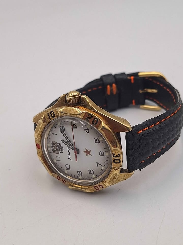 Cardi Vostok Russian (USSR) Mechanical Wind Up Divers Watch With Bronze Dial - Unboxed - Image 4