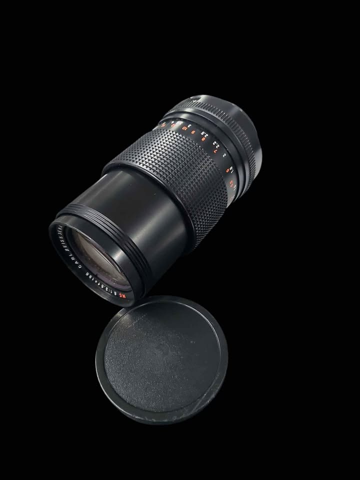 Carl Zeiss 135mm F 3.5 Manual Focus Telephoto Lens With 42mm Leica Praktita Mount - Image 3