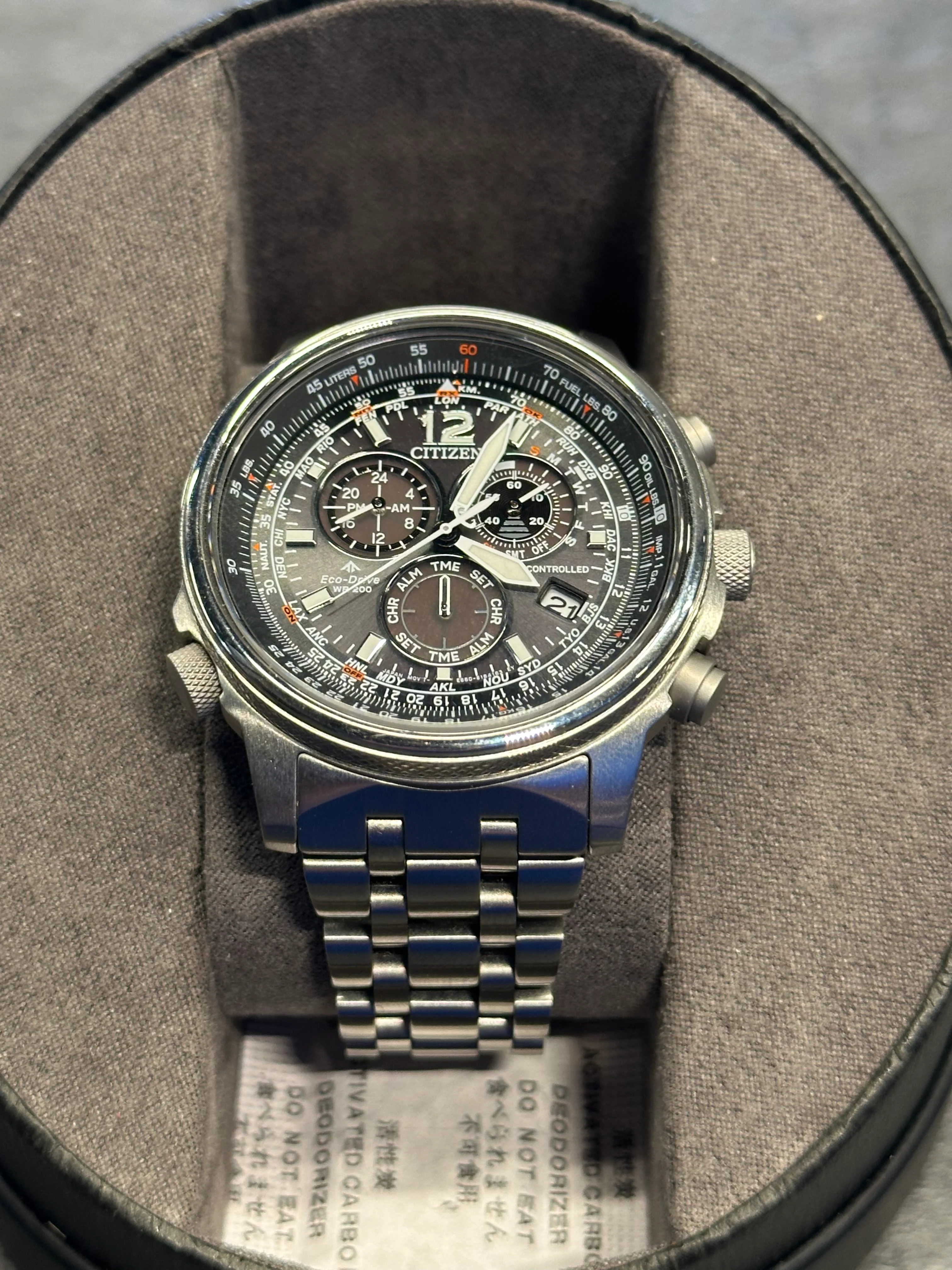 Citizen Eco-Drive E660-S119782 GN-4W-S-12G - Image 2