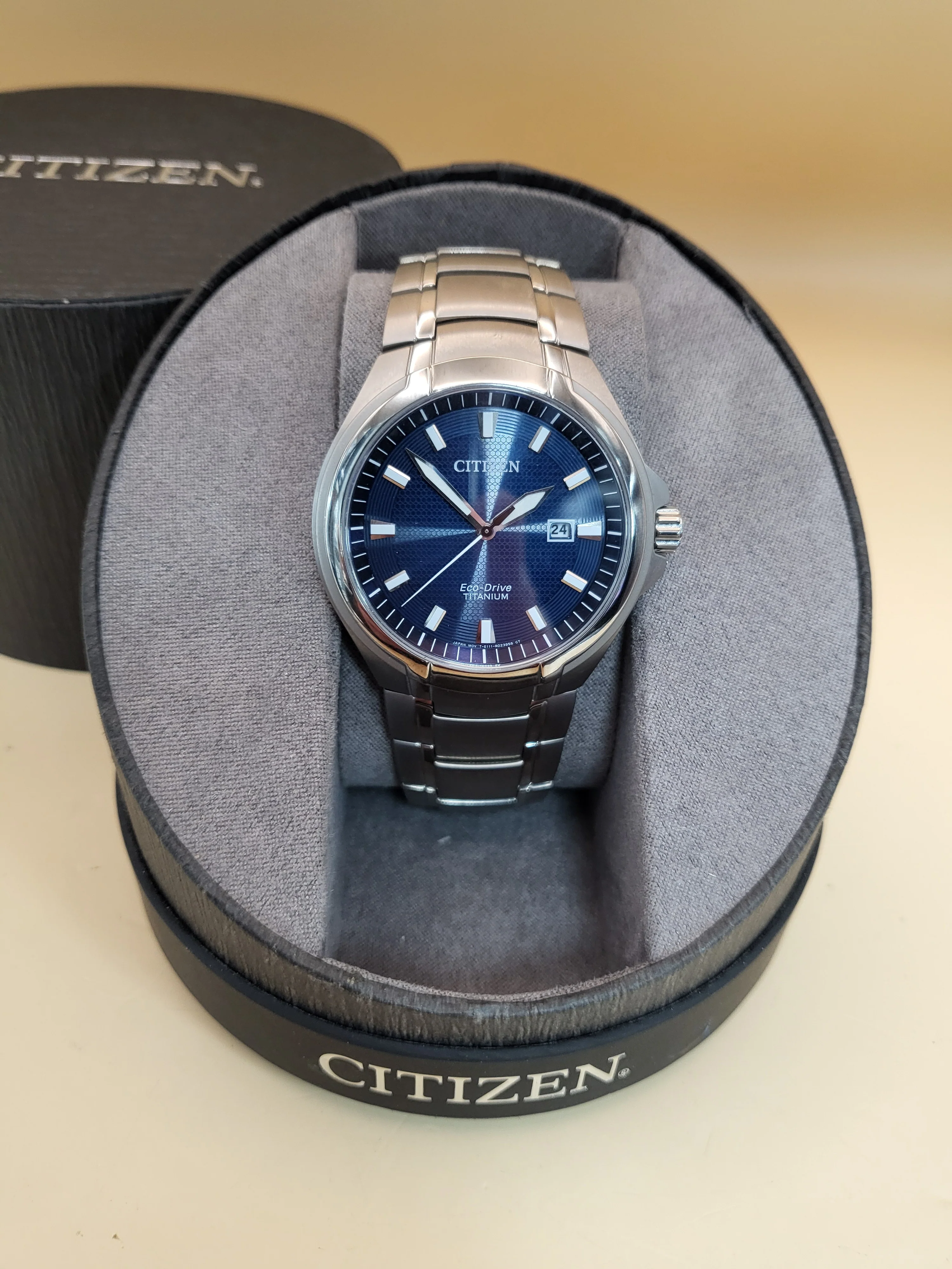 Citizen Men's Eco-Drive Titanium Watch - Image 4