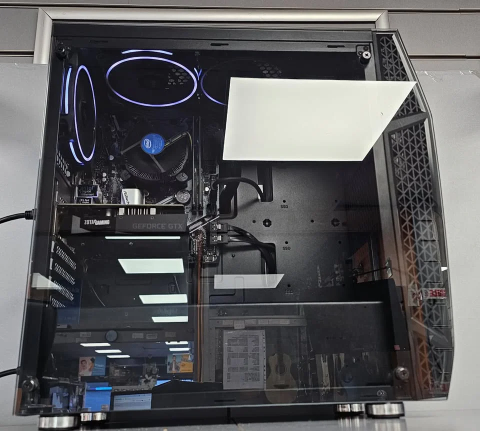 ** Collection Only ** Custom Gaming PC ASRock i7-9700F / 16GB Ram / 4TB HDD / 256GB SSD / Nvidia GeForce GTX 1650 Win 11 - Image 3