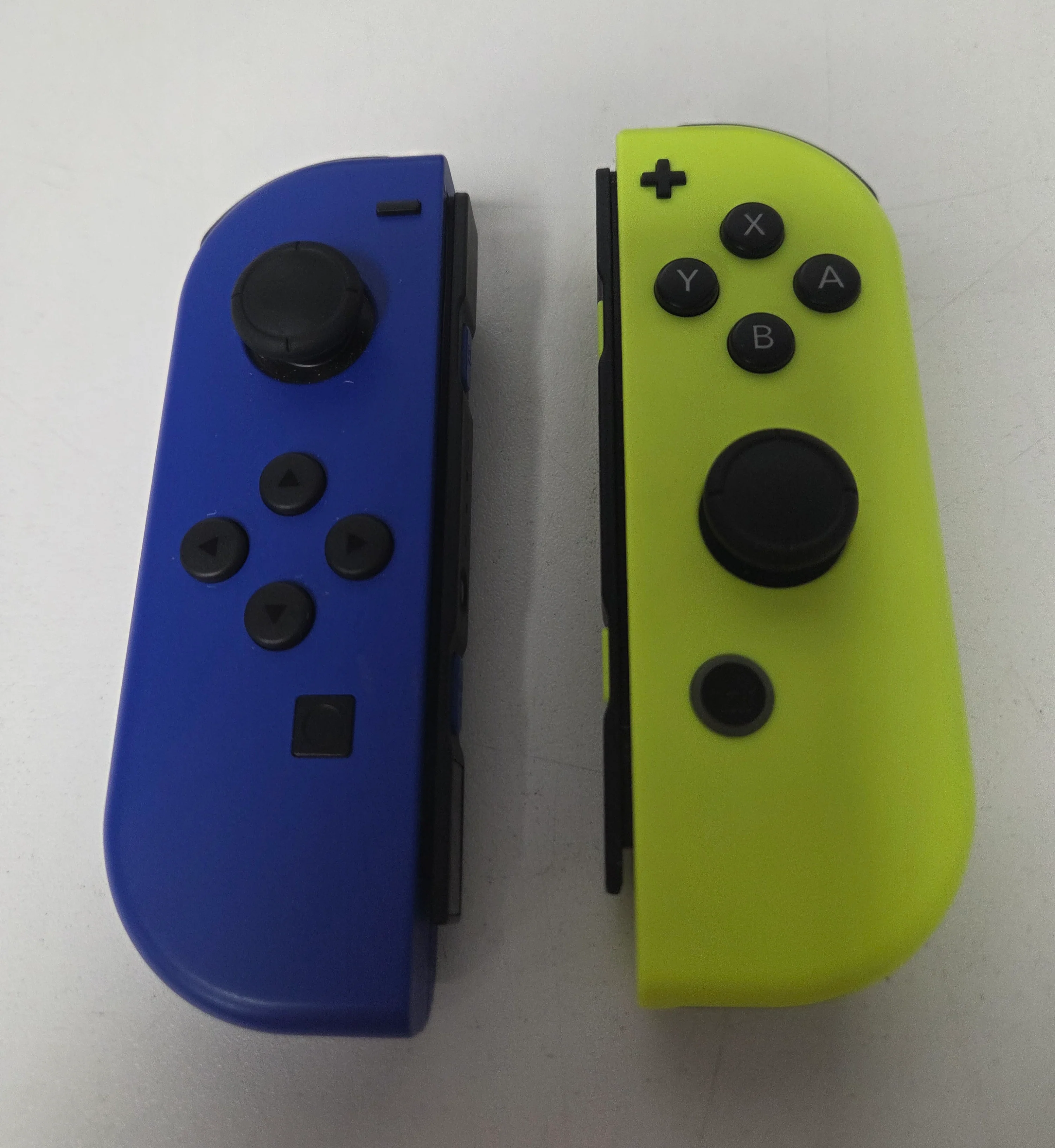 * Collection Only * Nintendo Neon Yellow-Blue Controllers - Image 2