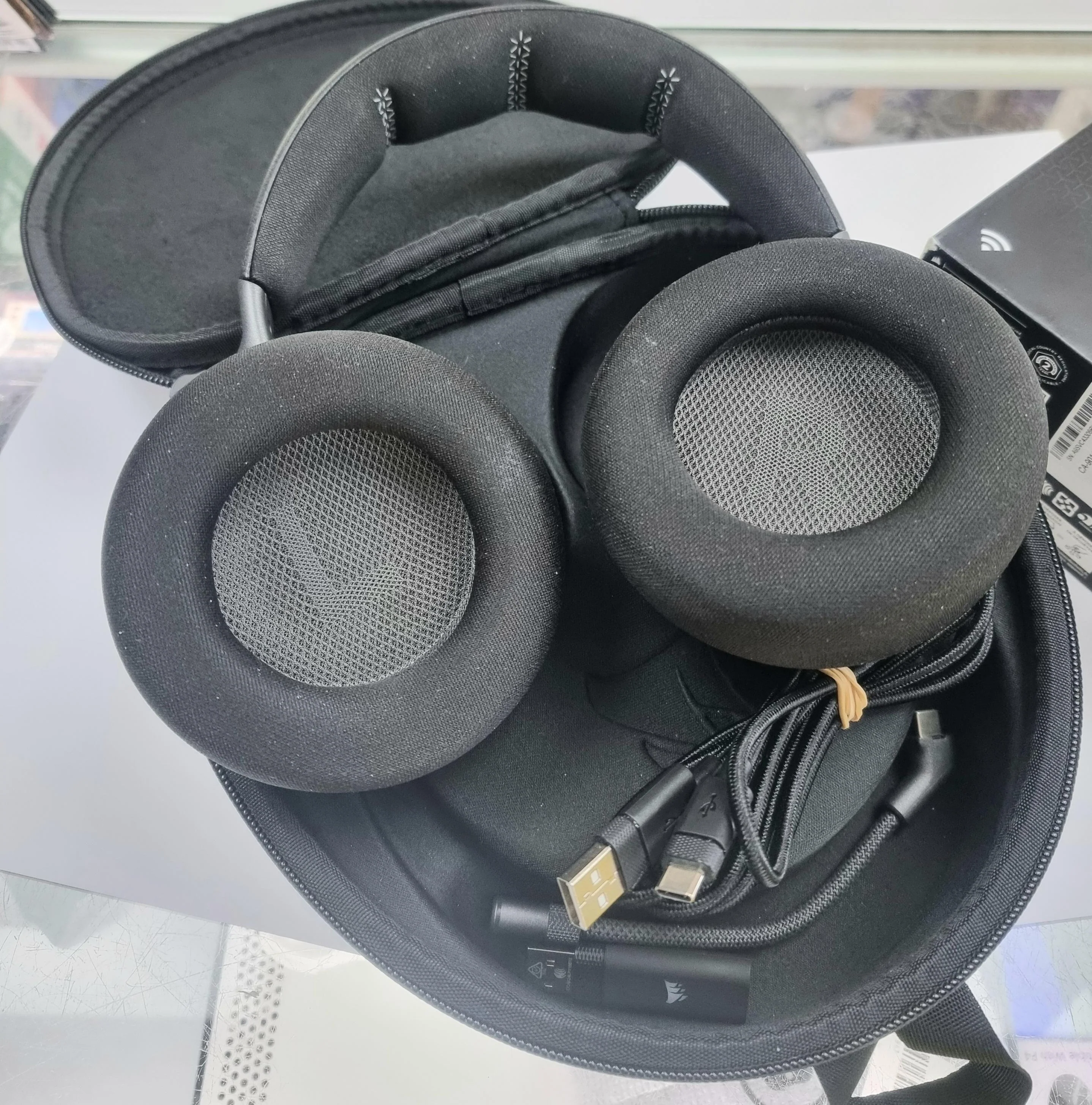 Corsair Virtuoso Max Wireless Gaming Headset - Image 3