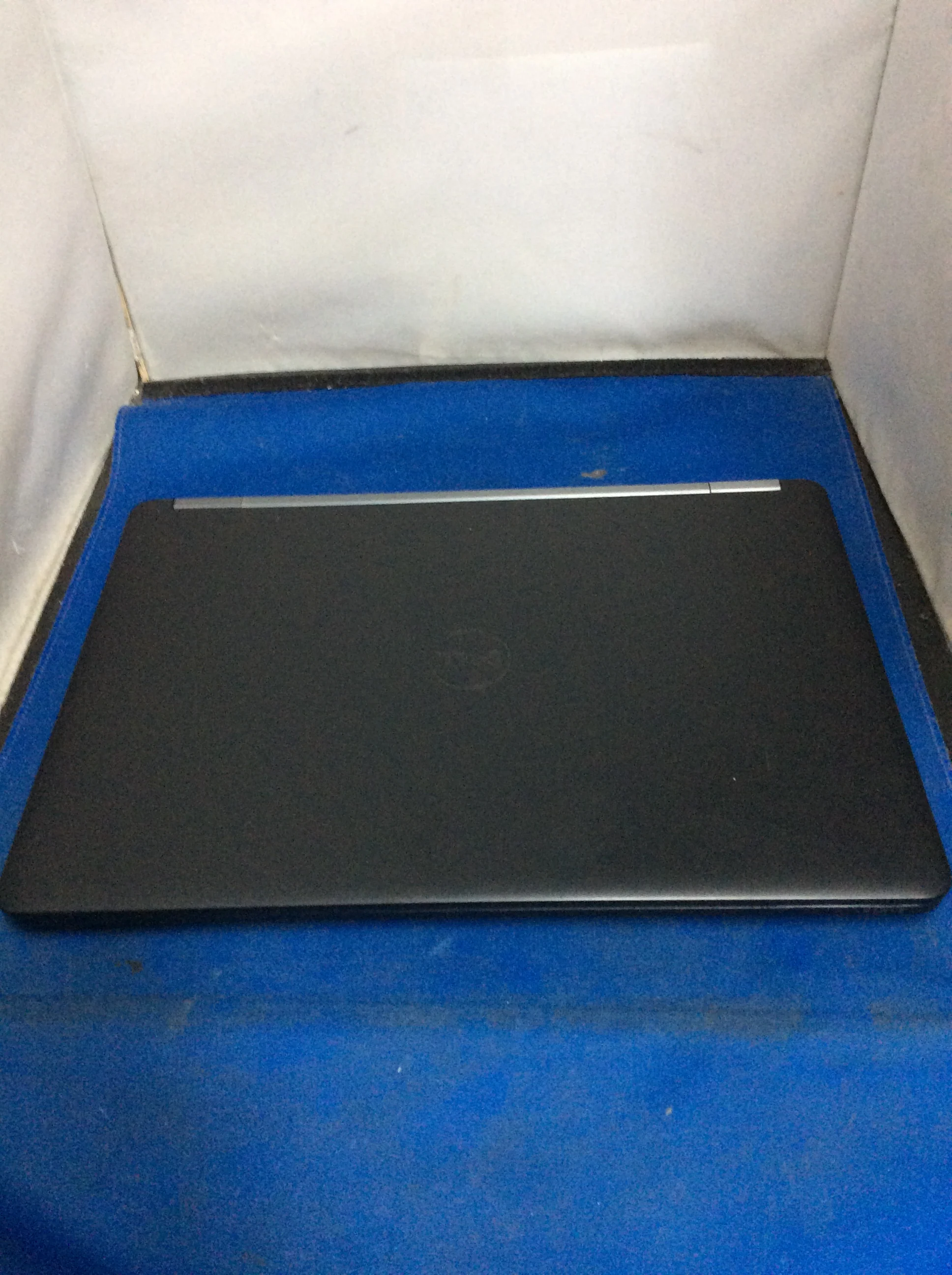 Dell Laptop - I5 6300U - 8GB RAM - Image 2