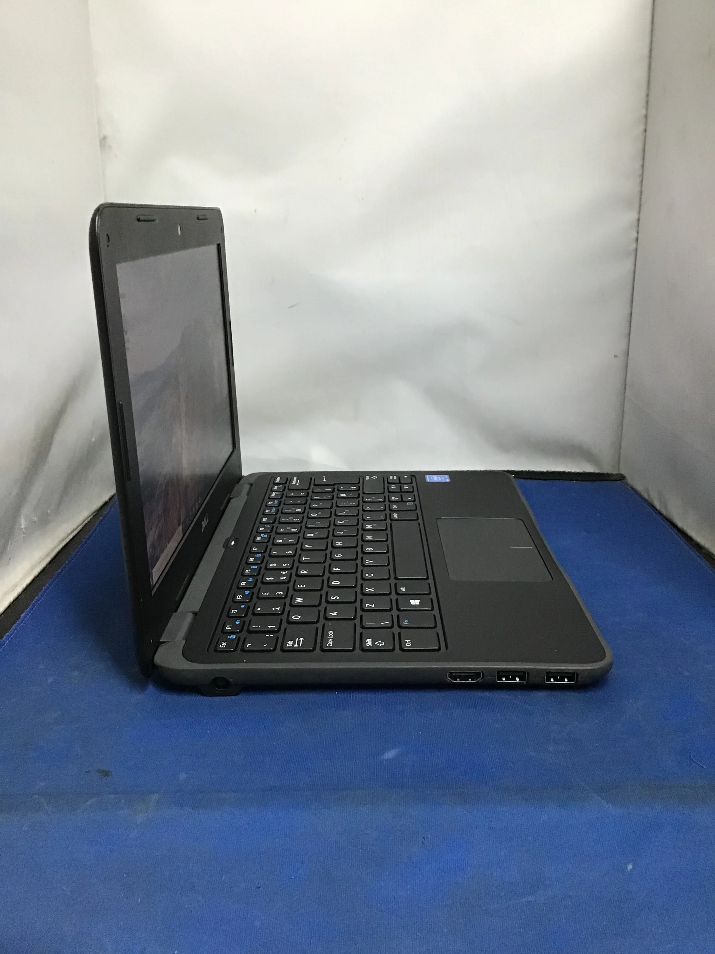 Dell Latitude 3190 Laptop - Image 4