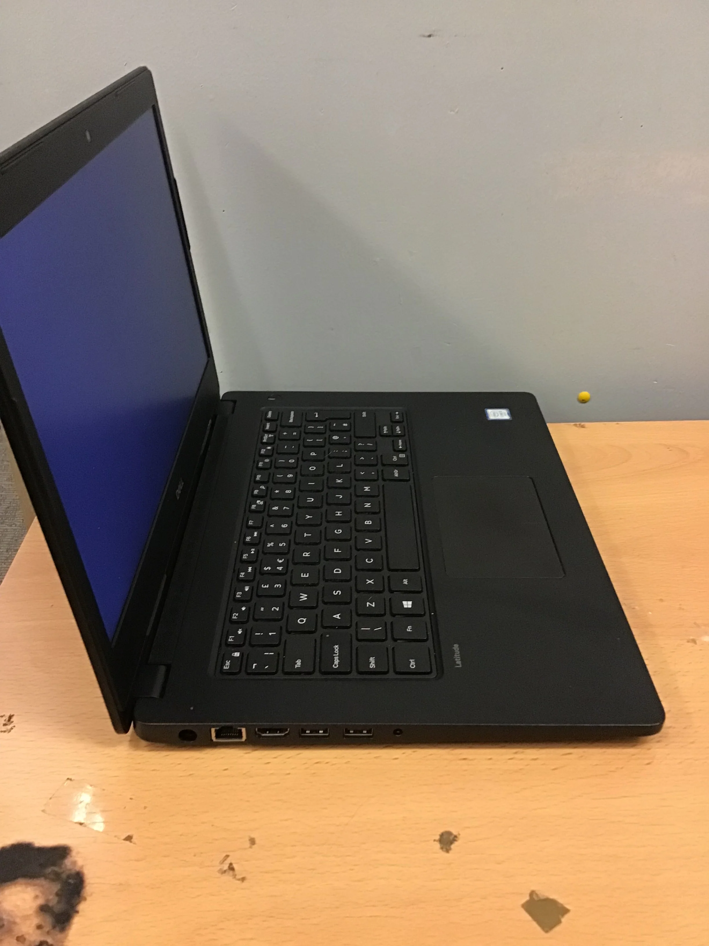 Dell Latitude 3480/i5-7300U/16GB Ram/128GB SSD/14”/W10/B - Image 4