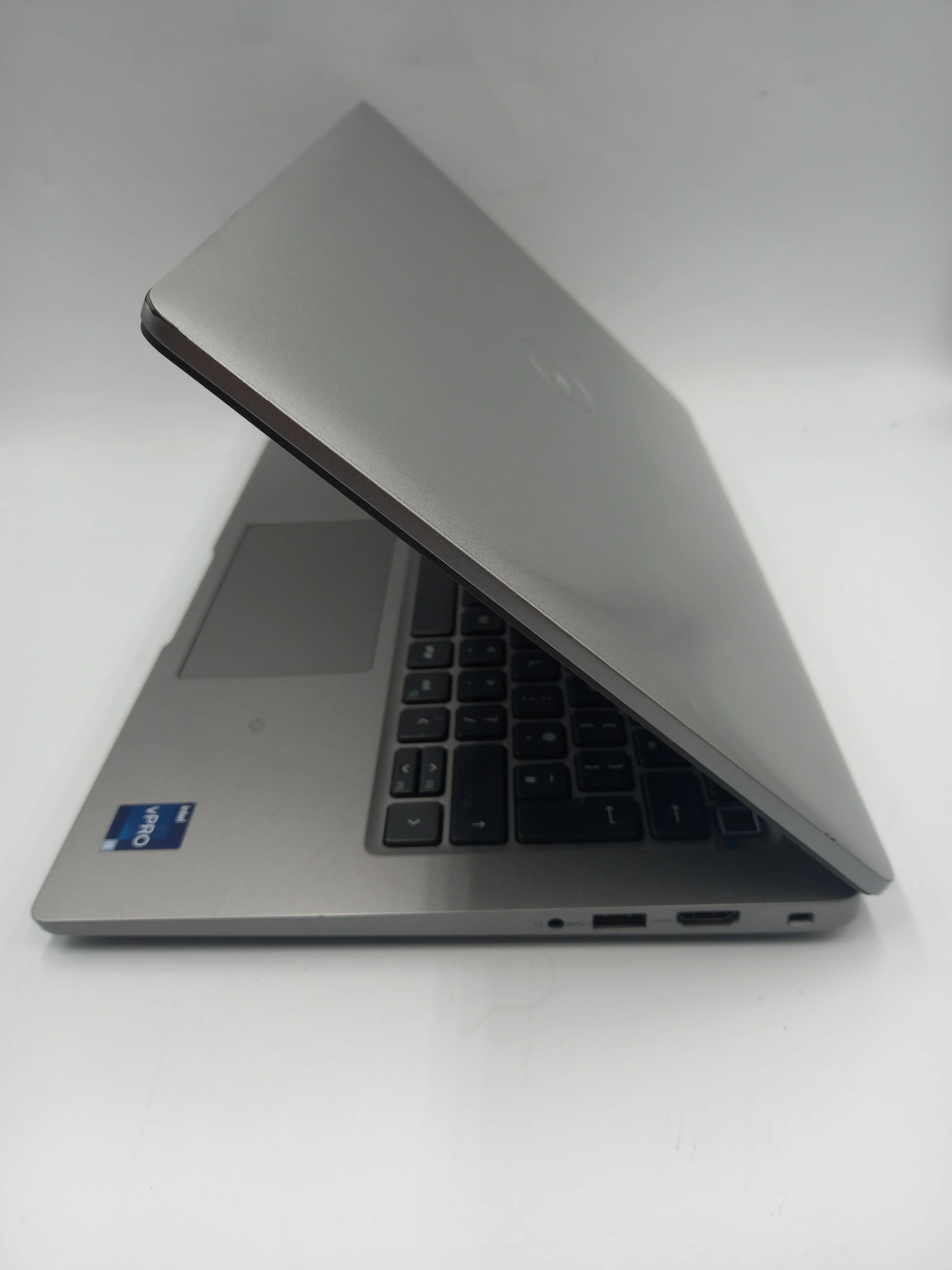 Dell Latitude 5440/i5-1345U/16GB Ram/256GB SSD/14"/W10 - Image 4