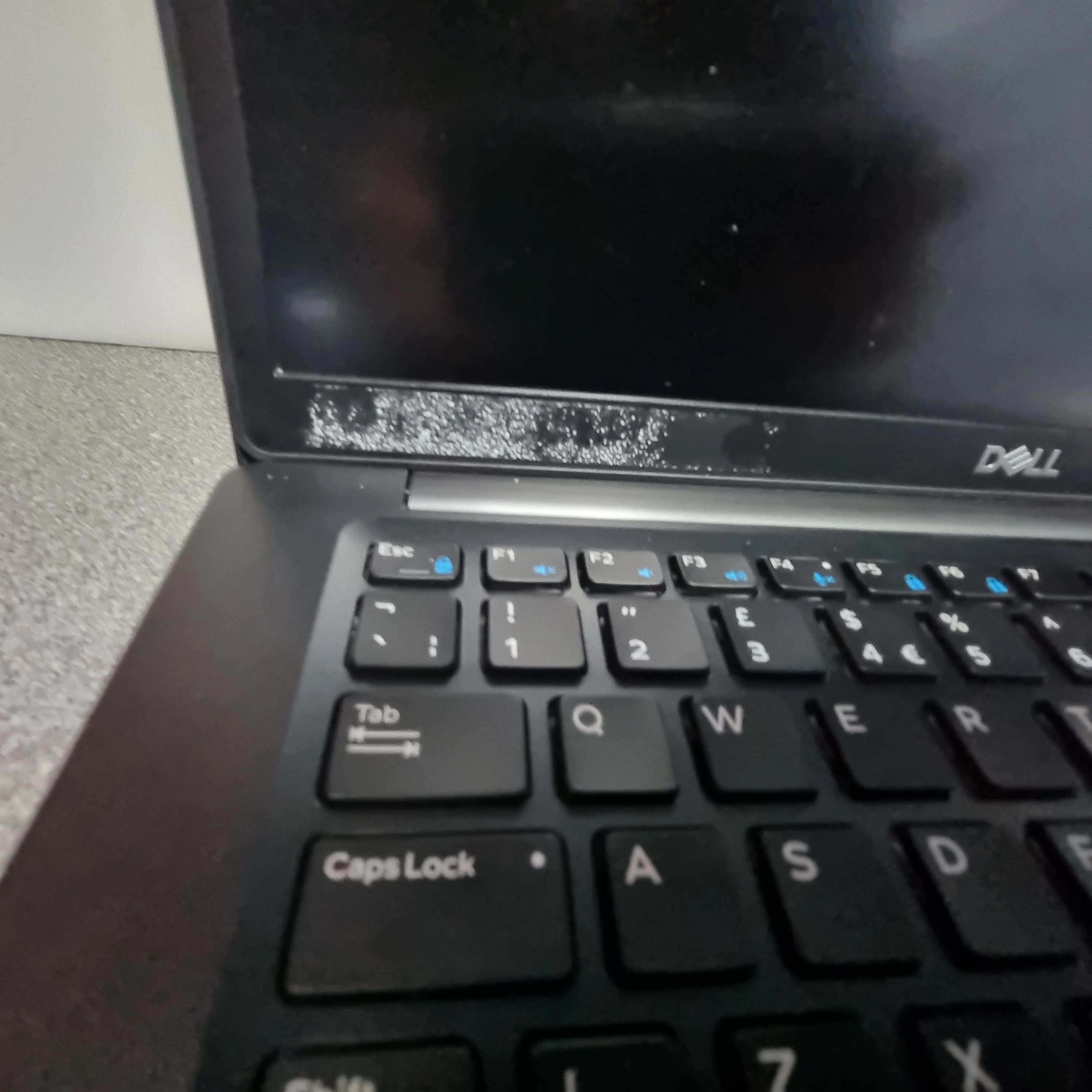 Dell Latitude 7490 - Image 4