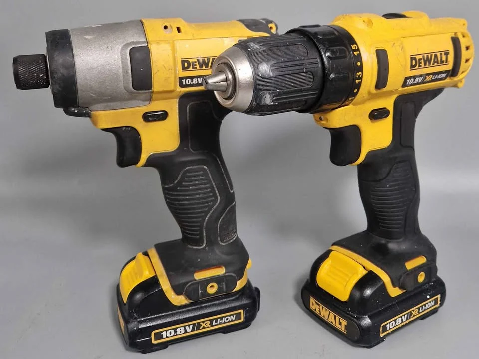 DeWalt 10.8v Bundle dcf815 impact and dcd710 combi 2x batteries and charger - Image 2