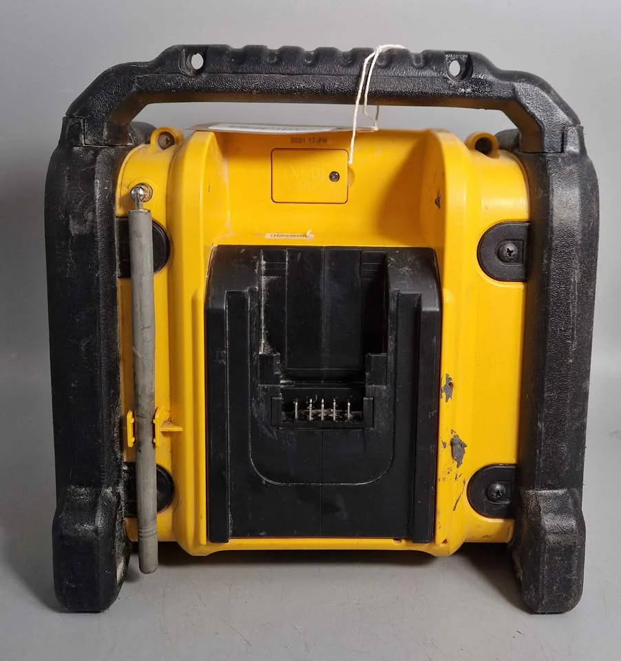 Dewalt 18v DCR021-XJ Radio Bluetooth Speaker Body Only *collection only* - Image 4