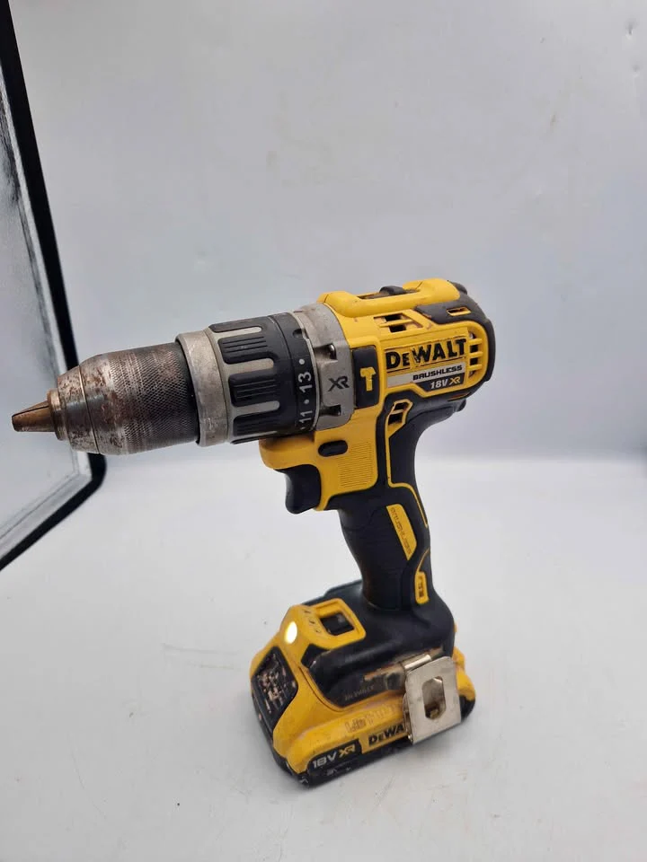 DeWALT 18V XR Cordless DCD796 Brushless Combi Drill Diver - With 2.0ah Battery (No Charger)