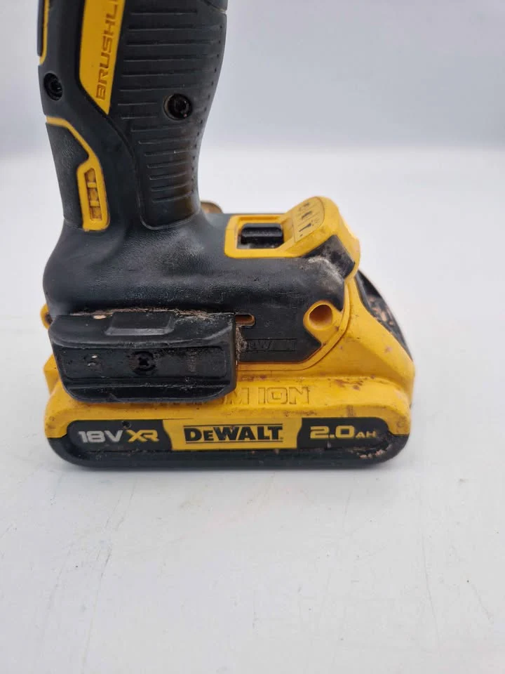 DeWALT 18V XR Cordless DCD796 Brushless Combi Drill Diver - With 2.0ah Battery (No Charger) - Image 3