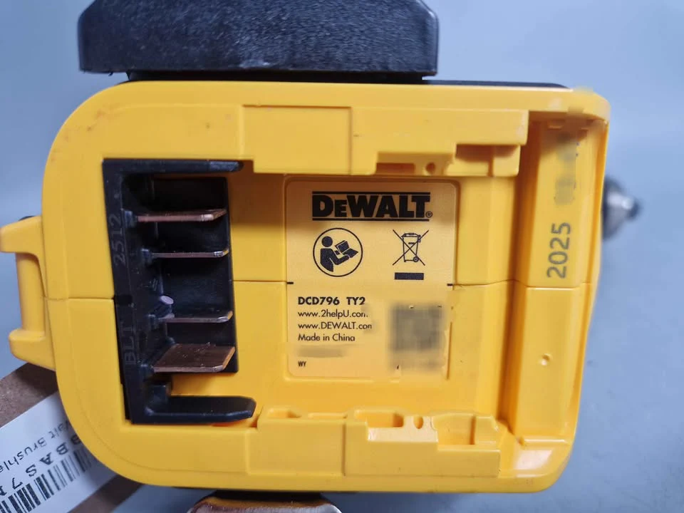 DeWalt Brushless Compact Combi Hammer Drill 18V XR DCD796 body only - Image 4