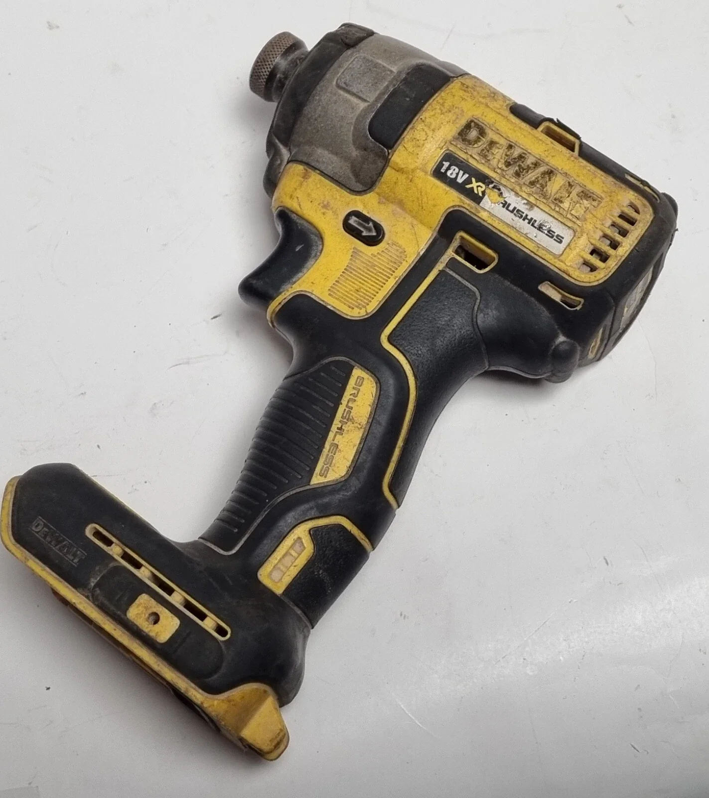 DeWalt DCF887 18V XR Brushless 3 speed Impact Driver BODY ONLY - Image 2