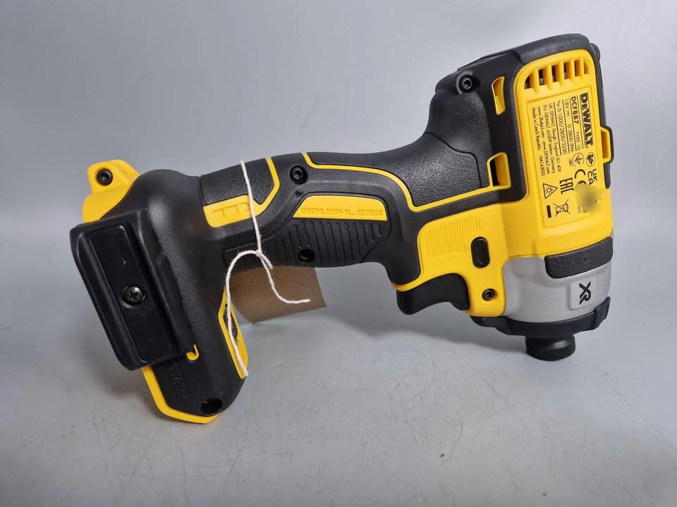 Dewalt DCF887 brushless impact drill body only - Image 2