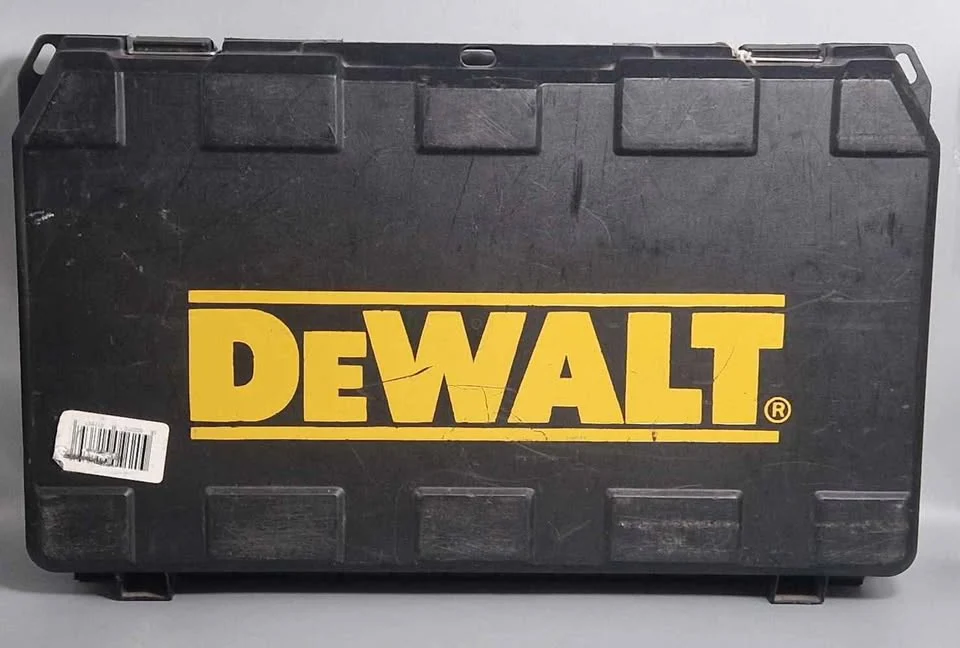 Dewalt DCH273 18V XR Brushless Power Tool with 5Ah Battery, charger and case - Image 4