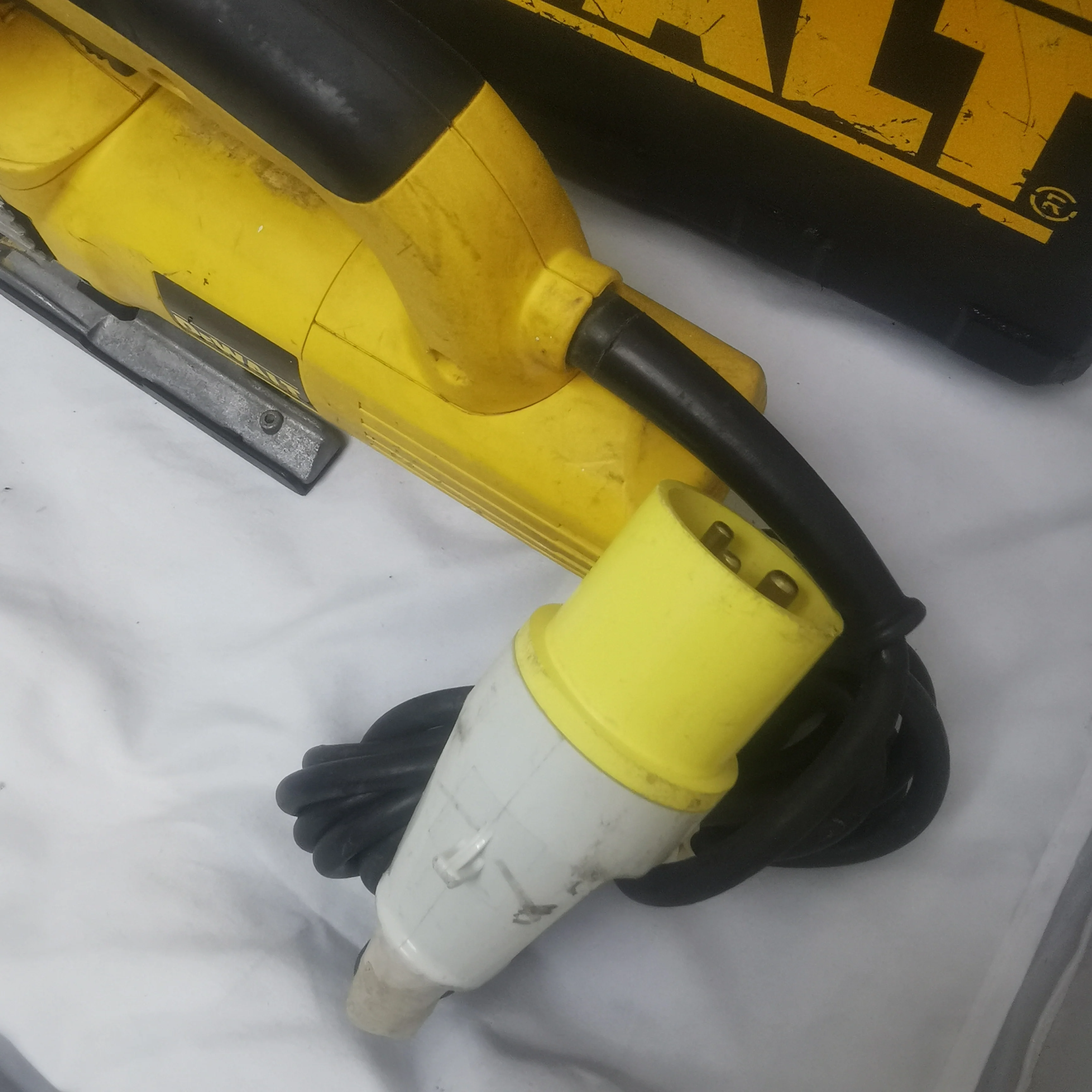 DeWalt DW321-LX 110V Jigsaw - with Case - Case Included - Image 4