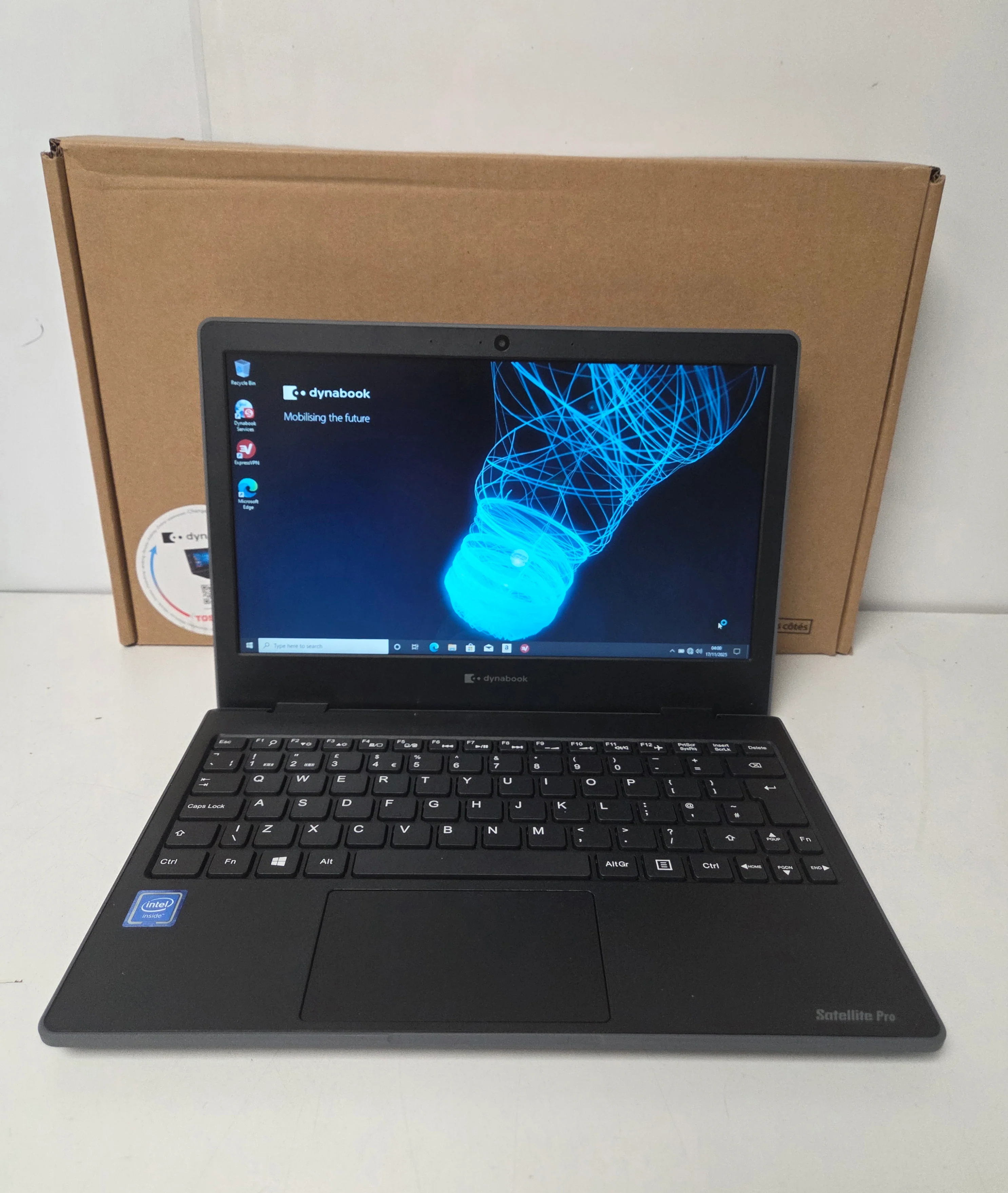 Dynabook Satellite Pro E10-S-10H1.6" - Intel Celeron - 4GB Ram - 128GB SSD - Image 2