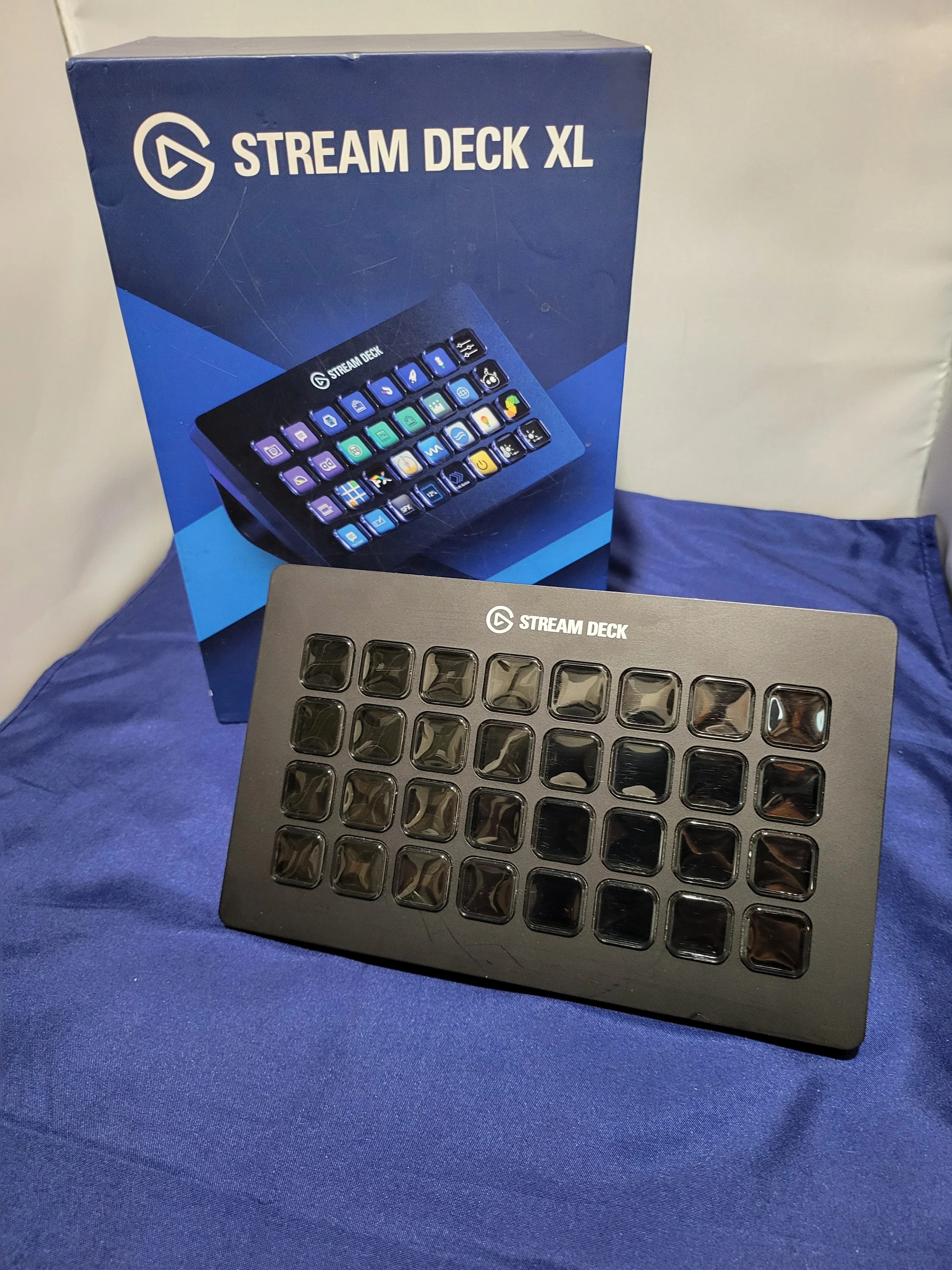 Elgato Stream Deck XL Enhanced Stream Controller (32 Keys)