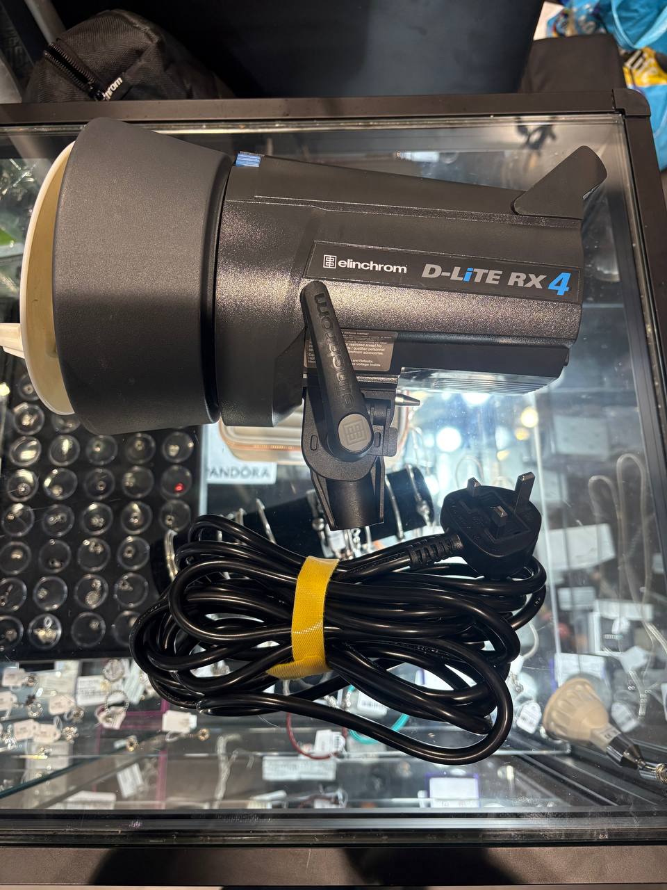 Elinchrom D-lite RX 4 with power cable - Image 2