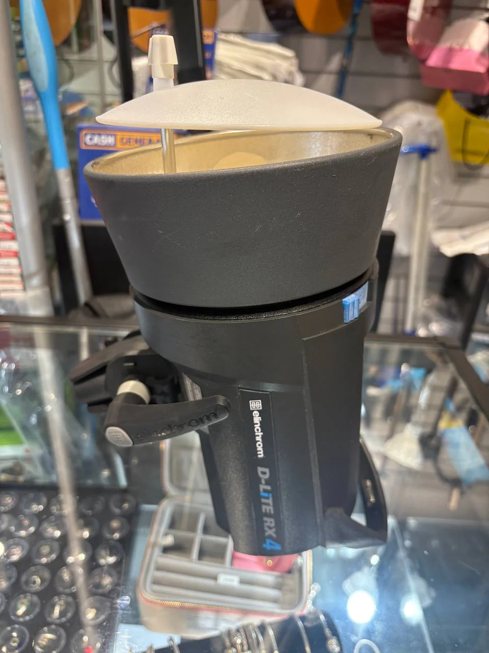 Elinchrom D-lite RX 4 with power cable - Image 4